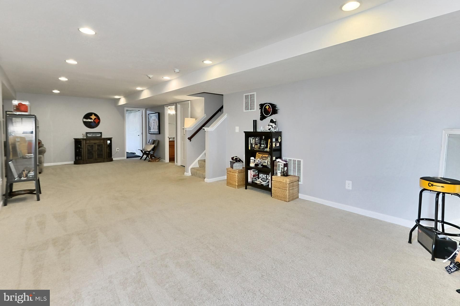 LOVETTSVILLE TOWN CENTER - Residential