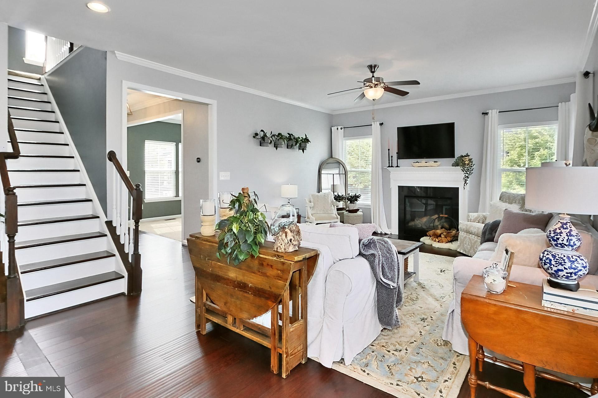 LOVETTSVILLE TOWN CENTER - Residential