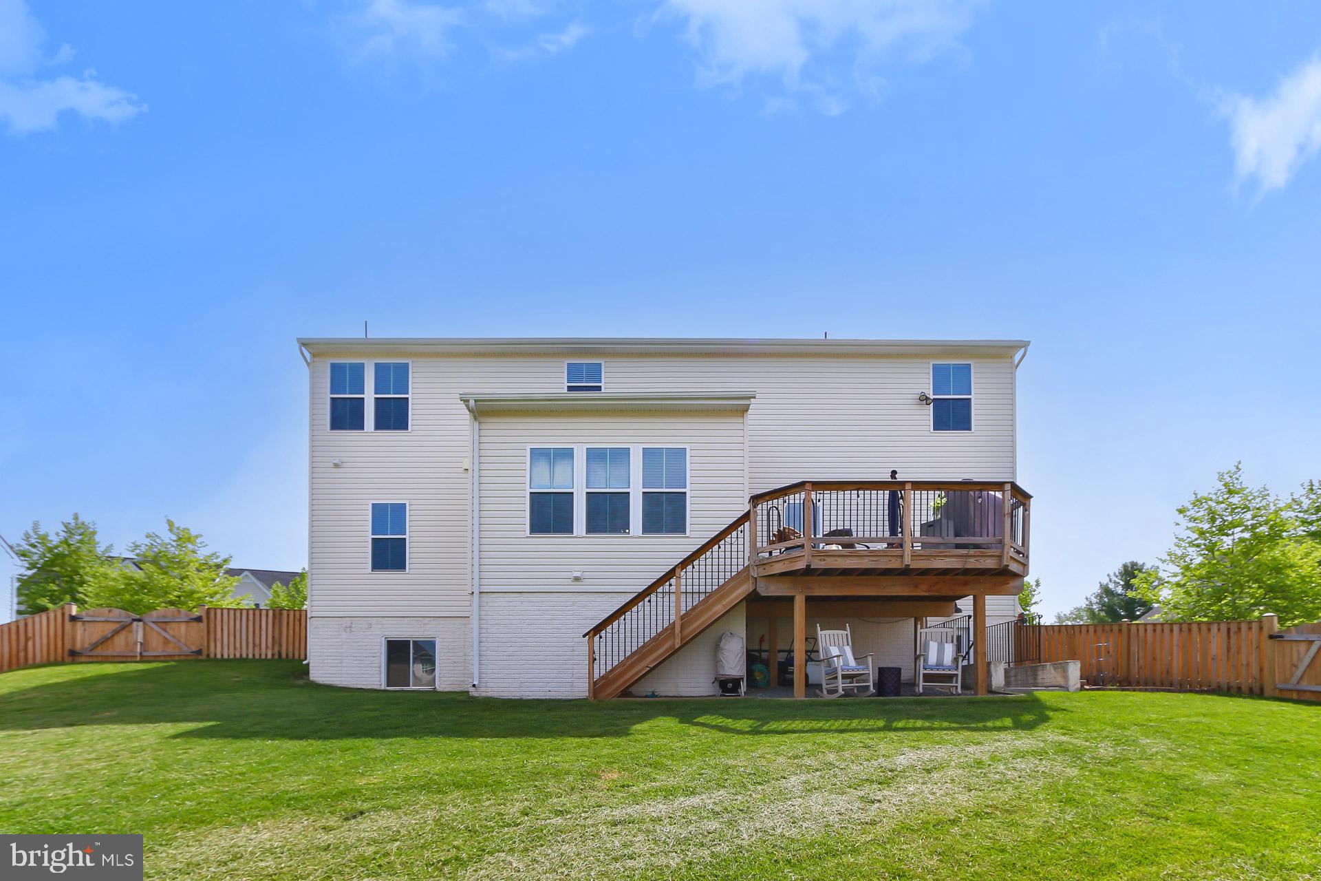 LOVETTSVILLE TOWN CENTER - Residential