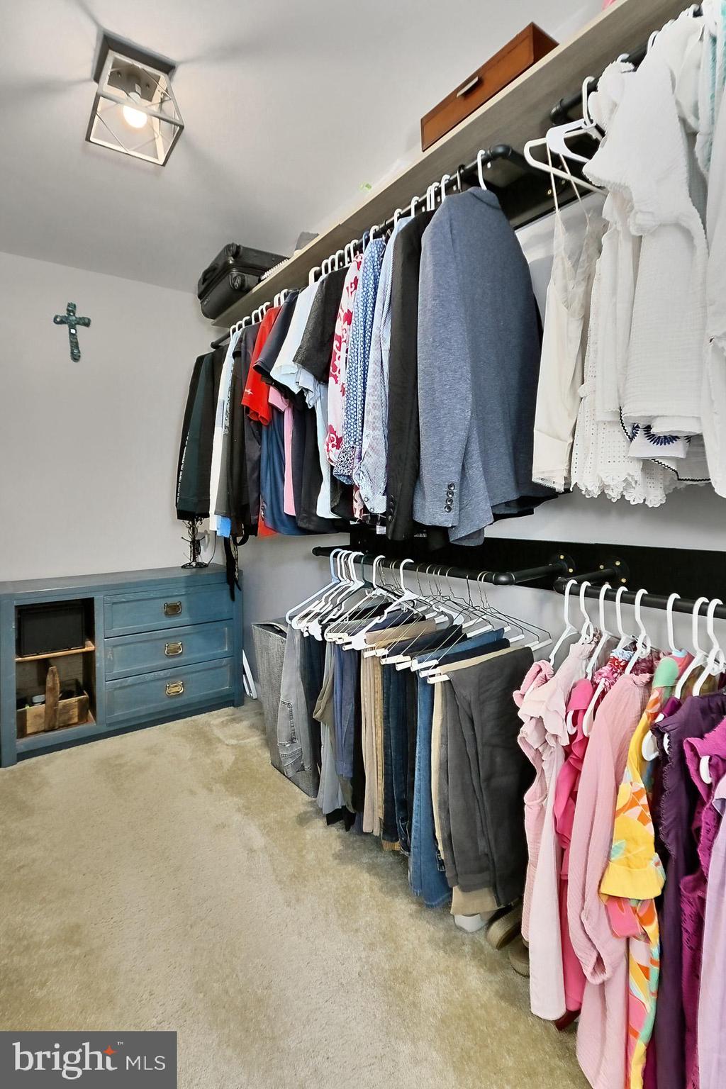 LOVETTSVILLE TOWN CENTER - Residential