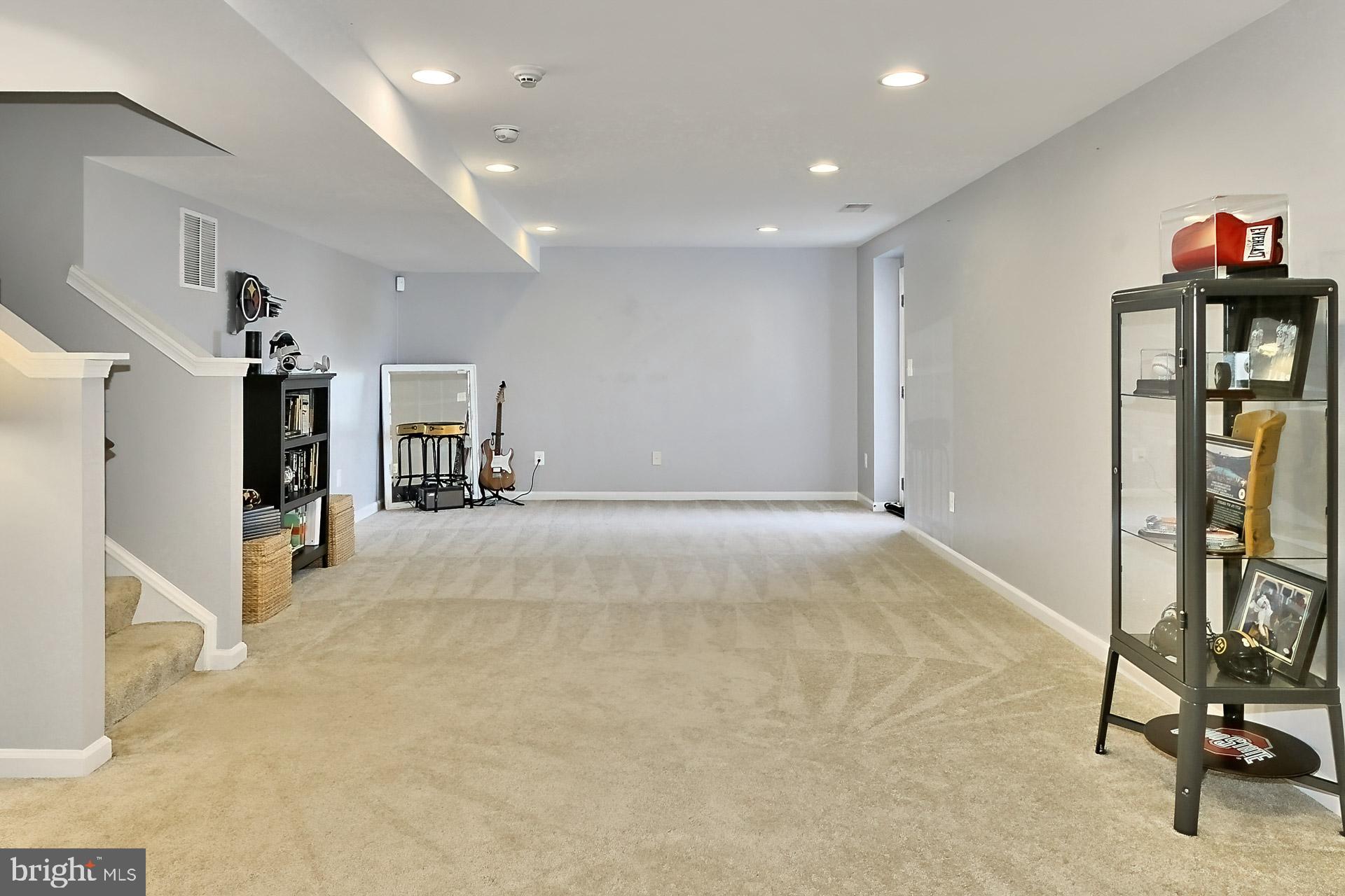 LOVETTSVILLE TOWN CENTER - Residential