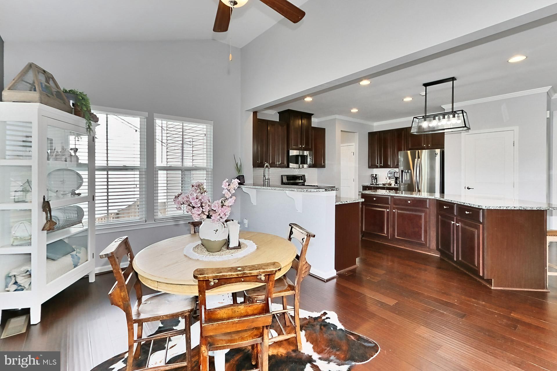 LOVETTSVILLE TOWN CENTER - Residential