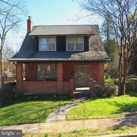 Photo of 108 W Howell Avenue, ALEXANDRIA, VA 22301 (MLS # VAAX2059656)