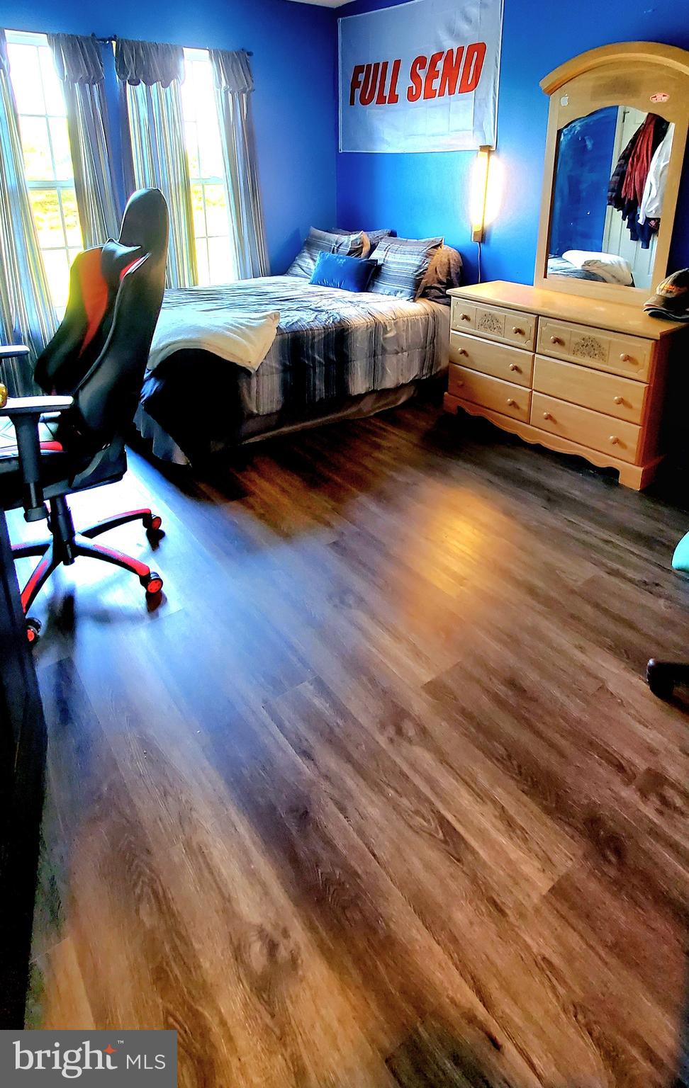 PELHAM MANOR - Residential