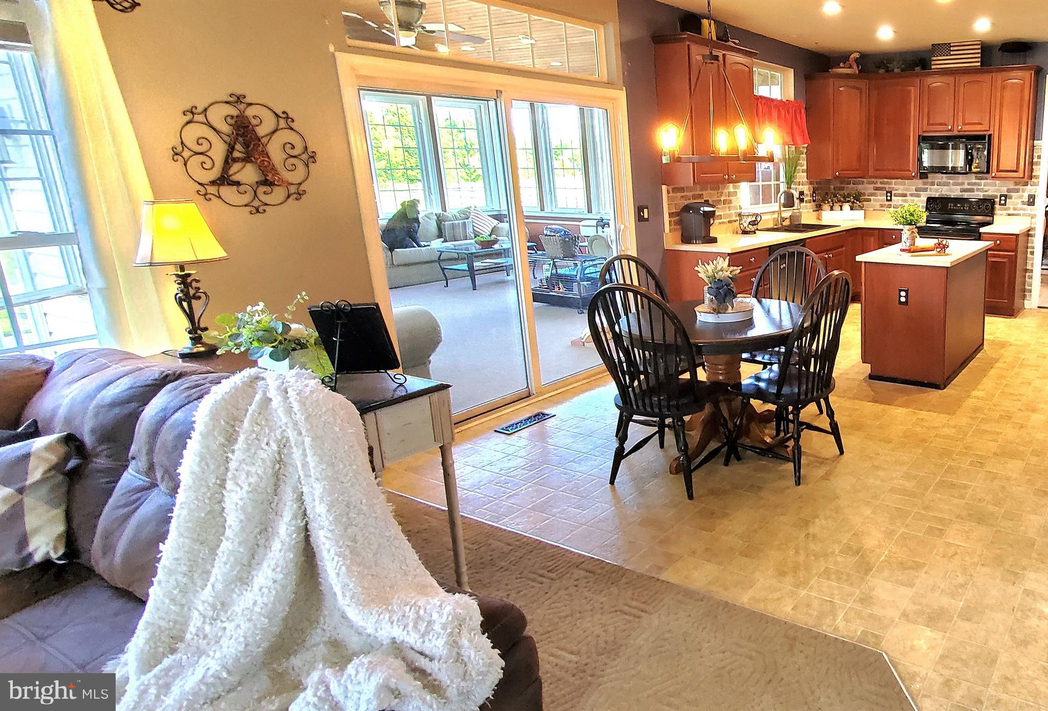 PELHAM MANOR - Residential