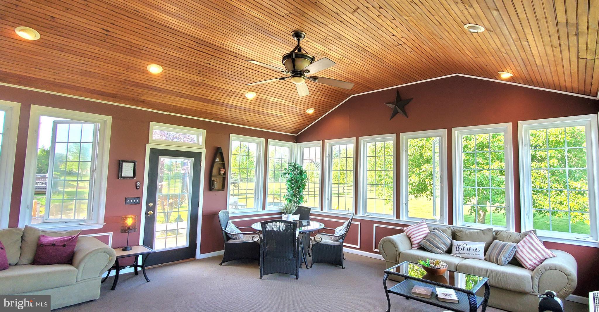 PELHAM MANOR - Residential