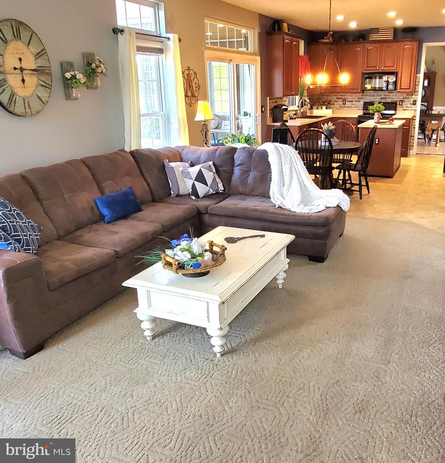 PELHAM MANOR - Residential