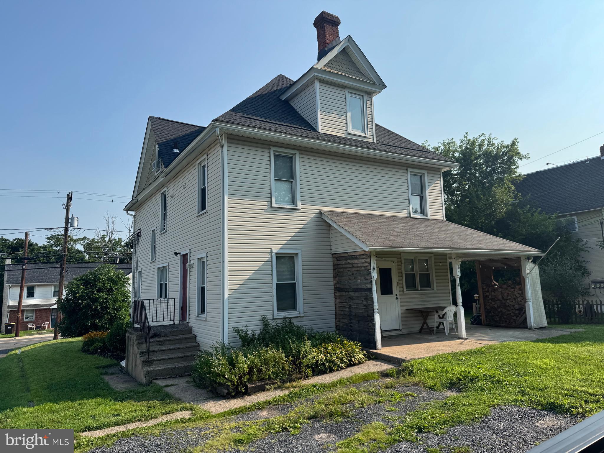2211 MILFORD SQUARE PIKE