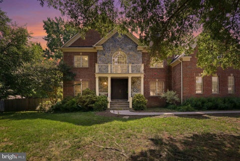 Photo of 8813 Oak Leaf Drive, ALEXANDRIA, VA 22309 (MLS # VAFX2343632)