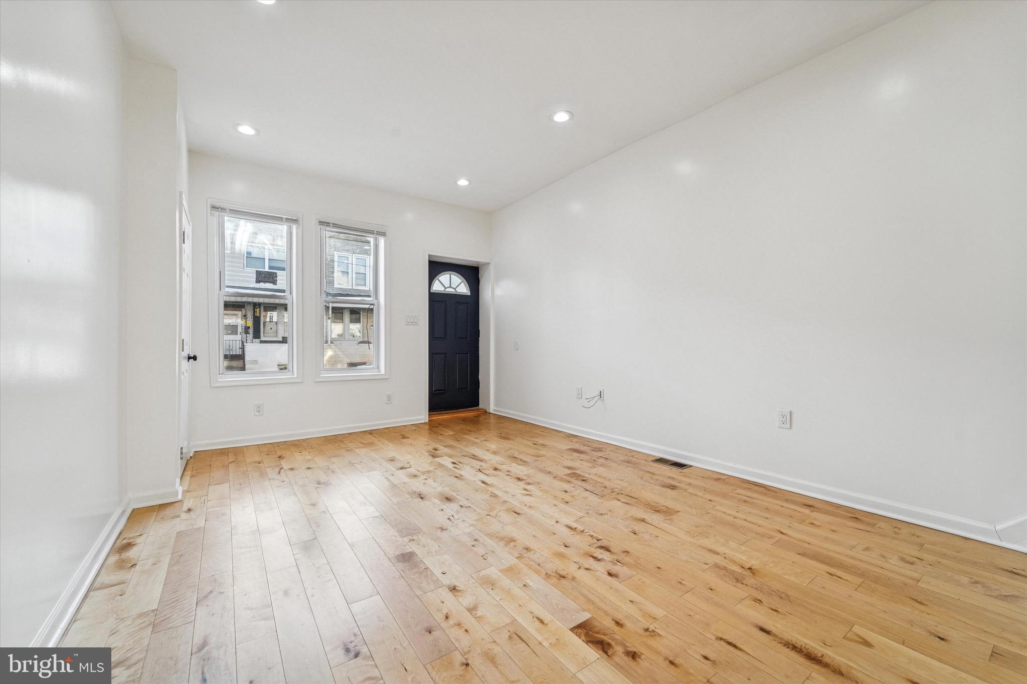 PORT RICHMOND - Residential