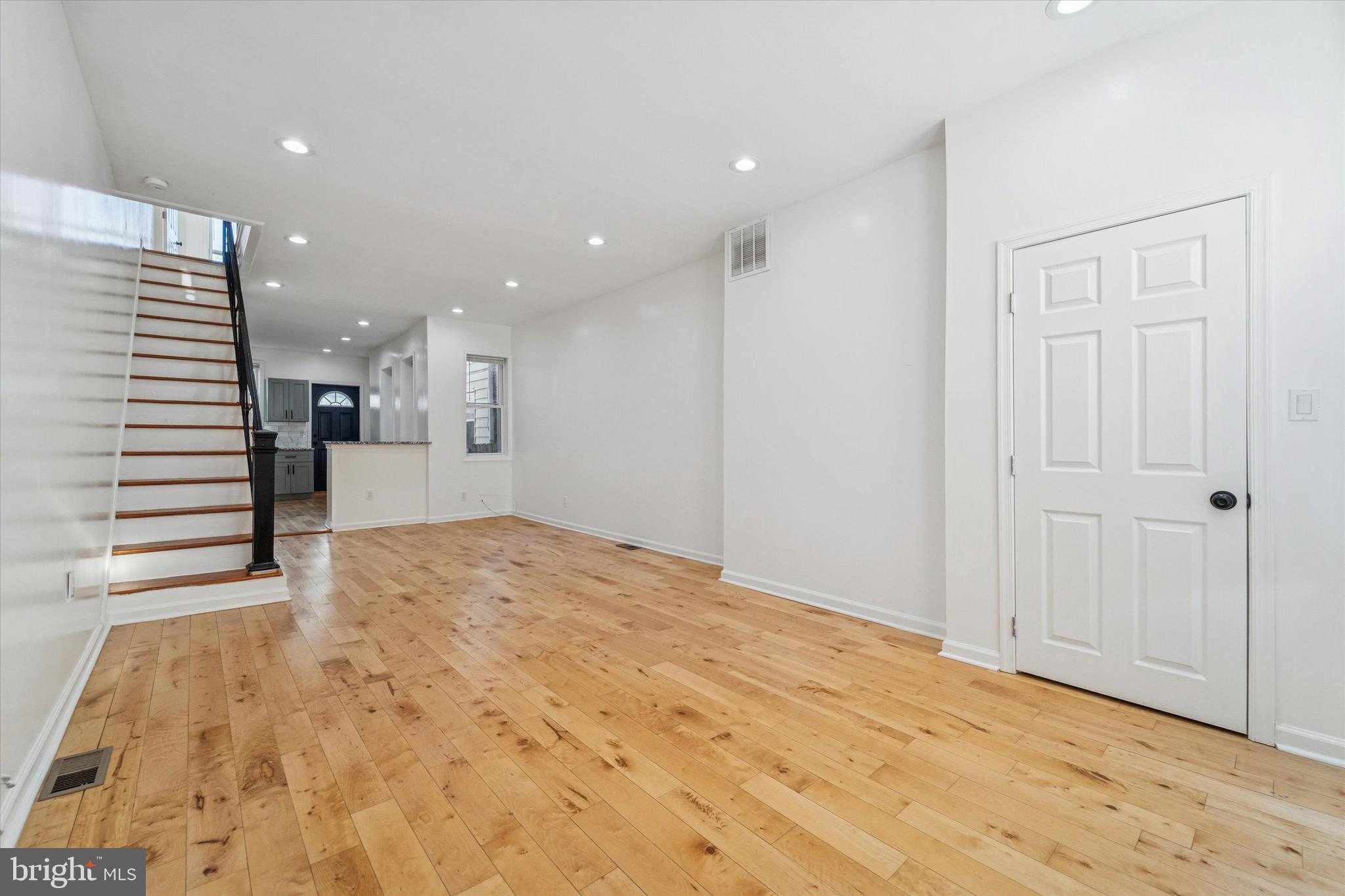 PORT RICHMOND - Residential