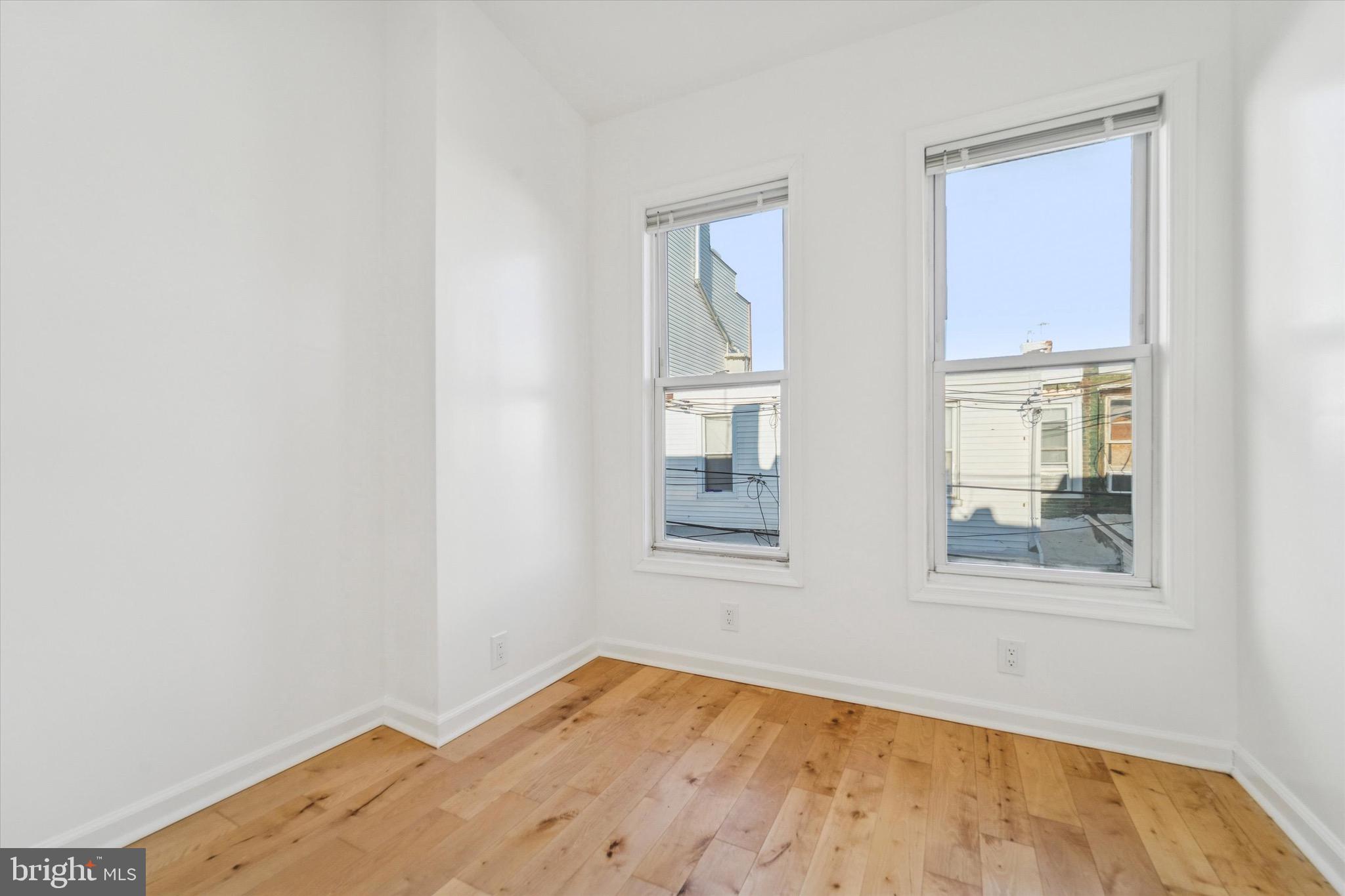 PORT RICHMOND - Residential