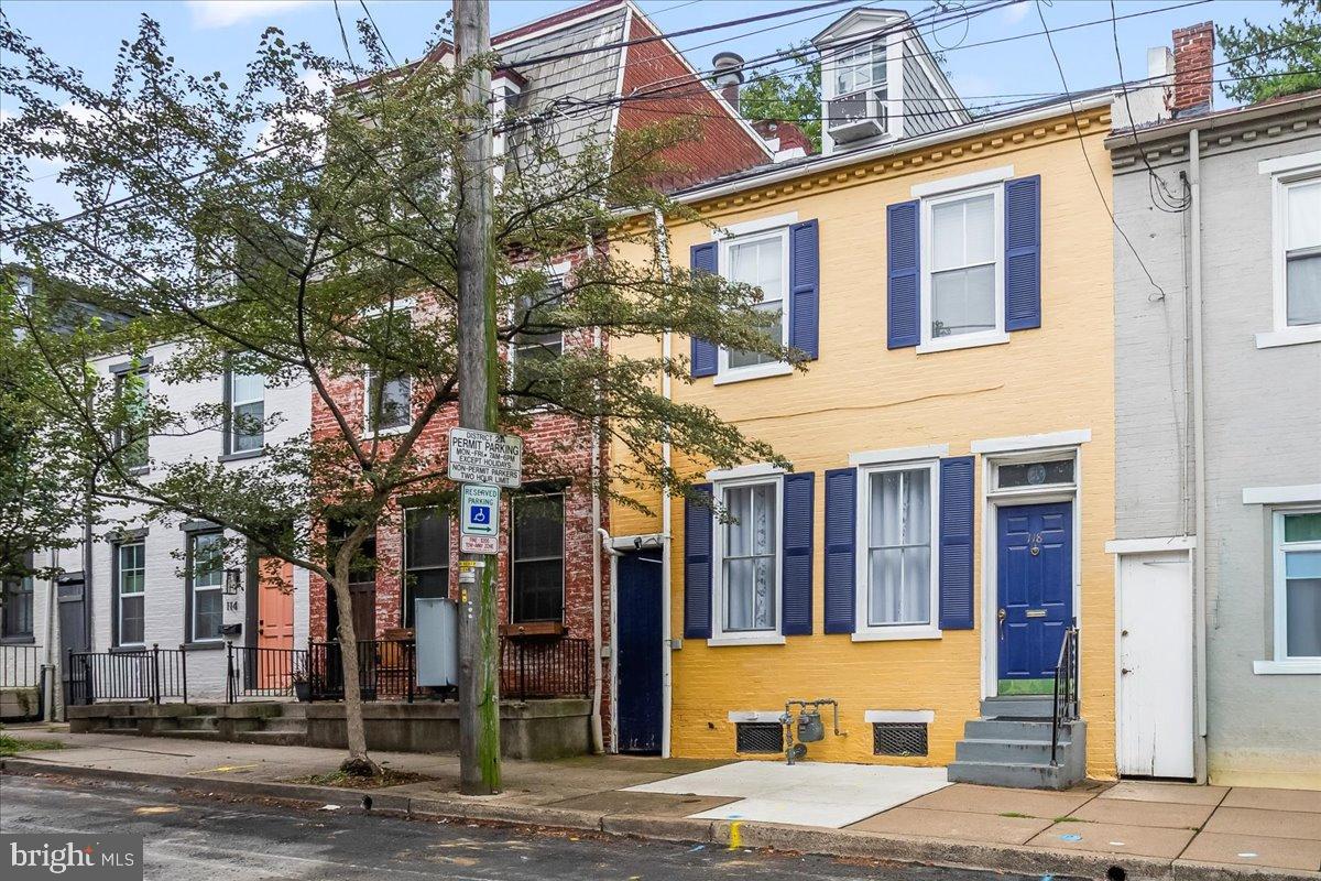 118 N PLUM