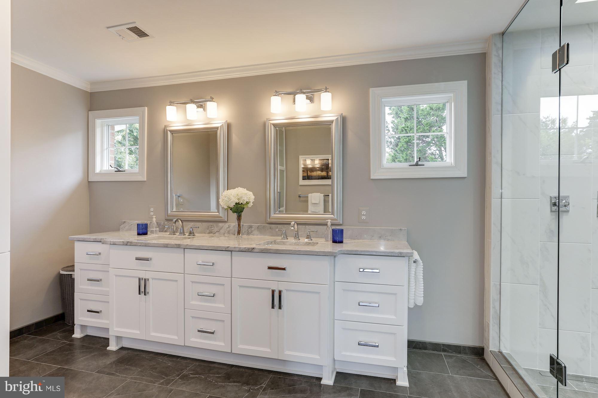 LYNWOOD - Residential