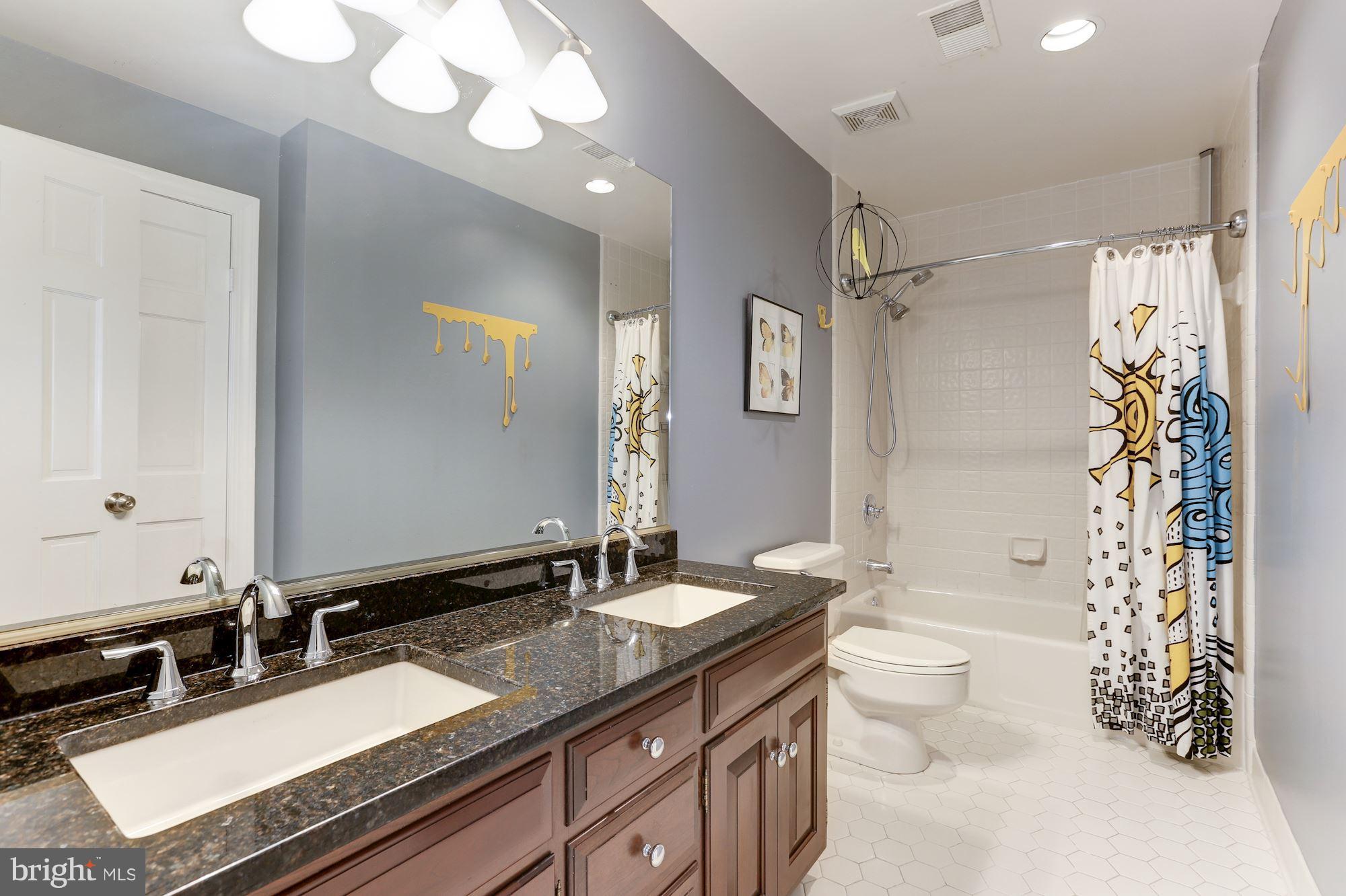 LYNWOOD - Residential