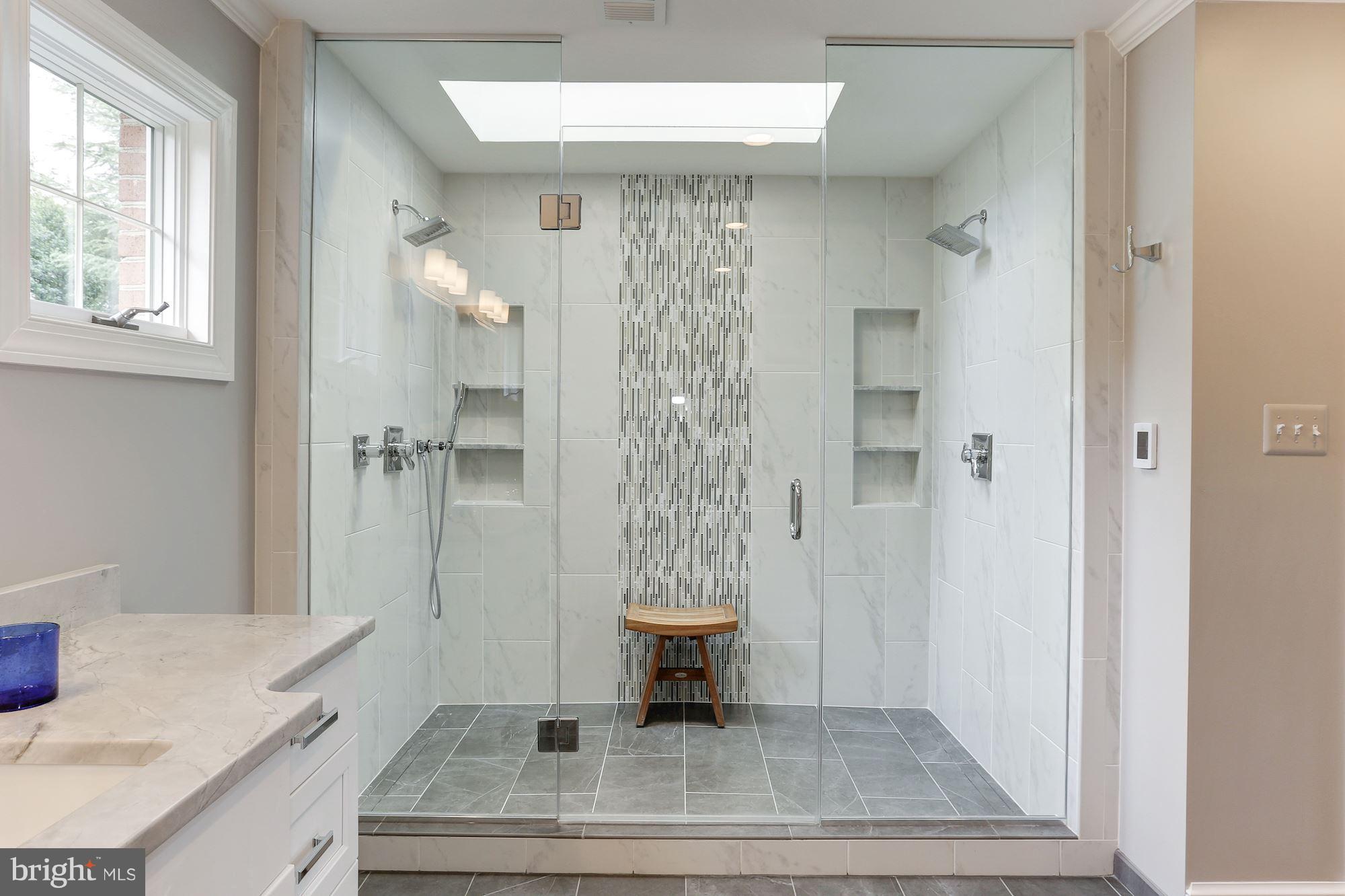 LYNWOOD - Residential