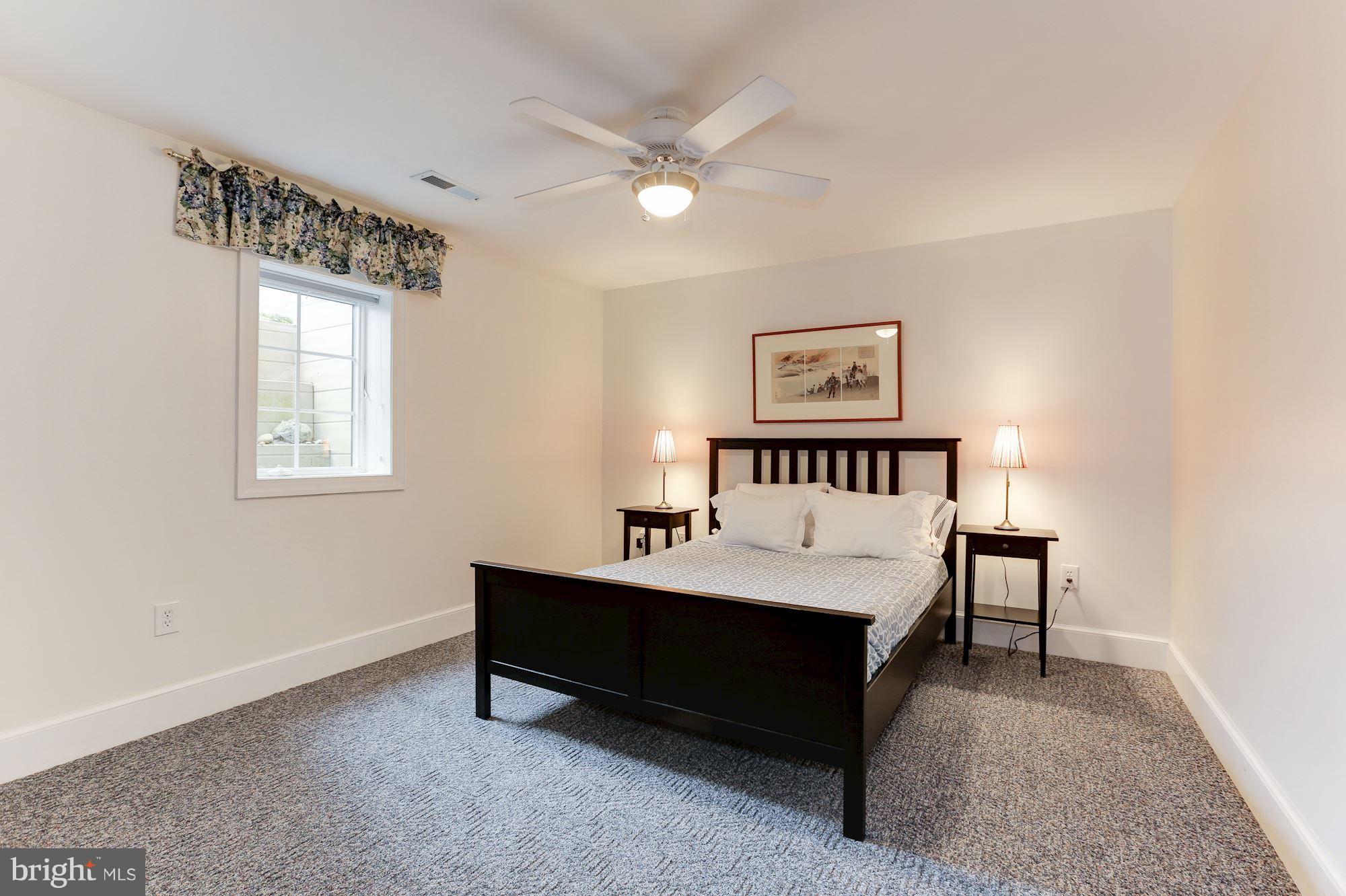 LYNWOOD - Residential