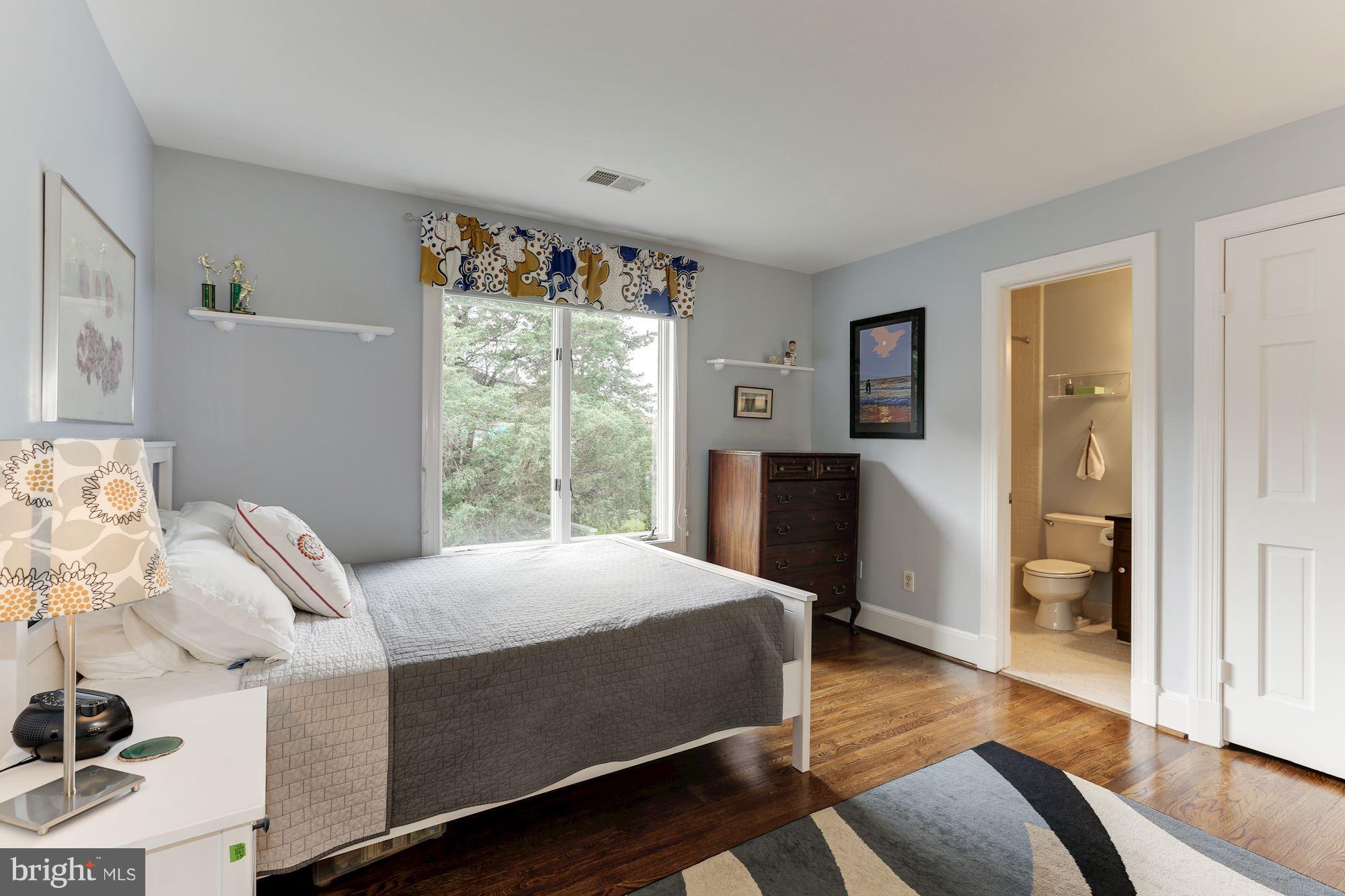 LYNWOOD - Residential