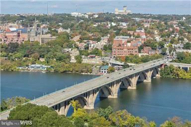 THE WATERVIEW - Residential Lease