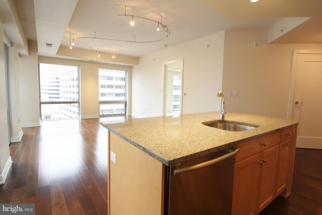 THE WATERVIEW - Residential Lease