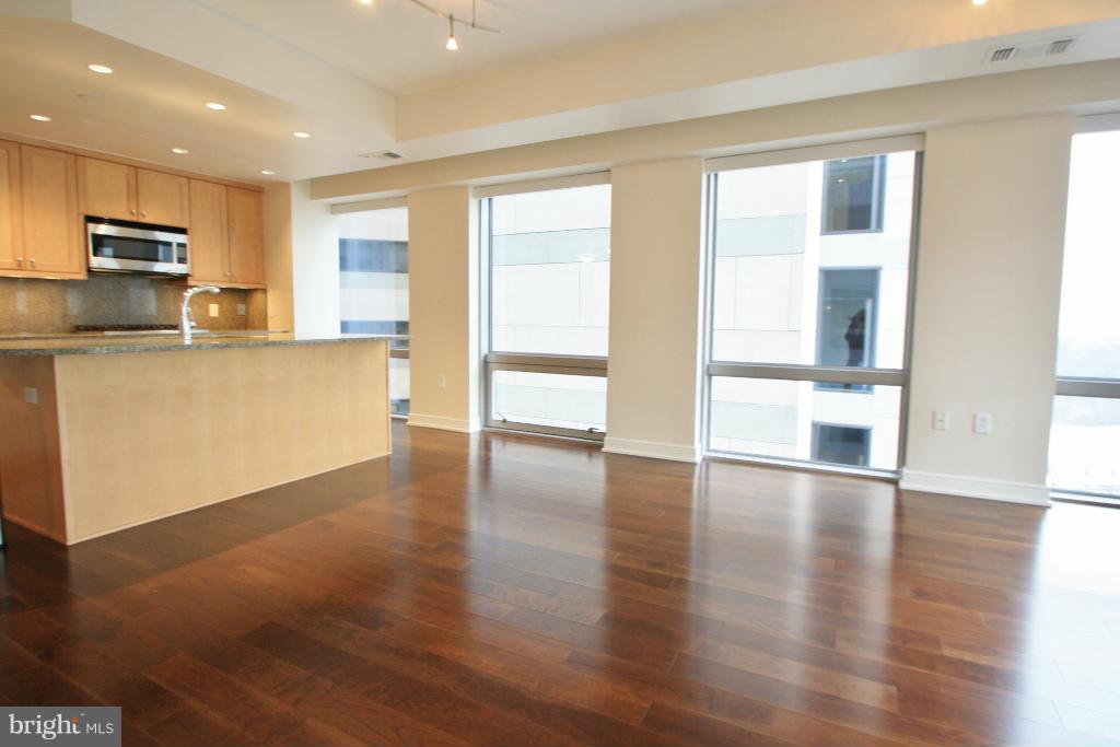 THE WATERVIEW - Residential Lease