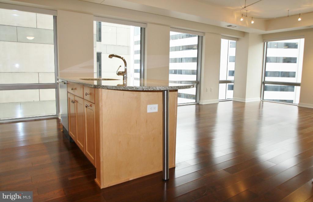 THE WATERVIEW - Residential Lease