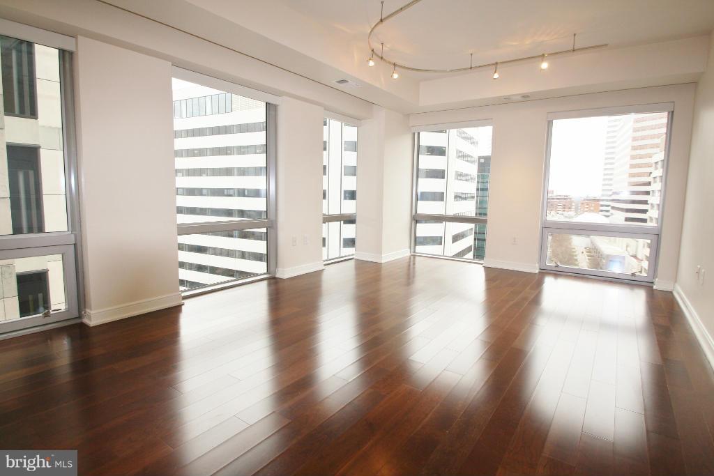 THE WATERVIEW - Residential Lease