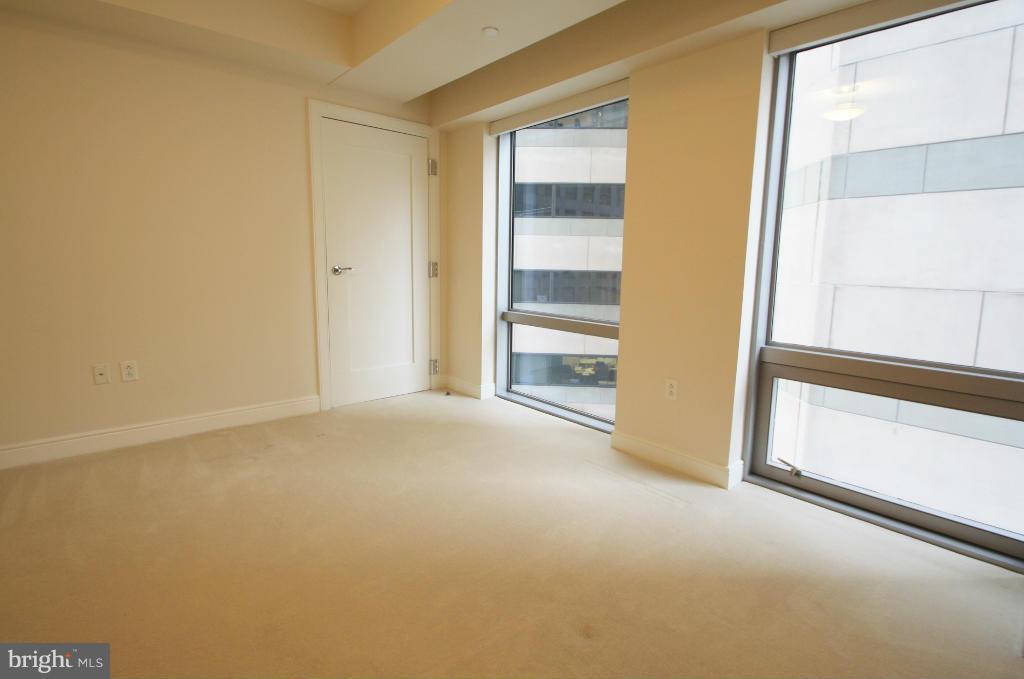 THE WATERVIEW - Residential Lease