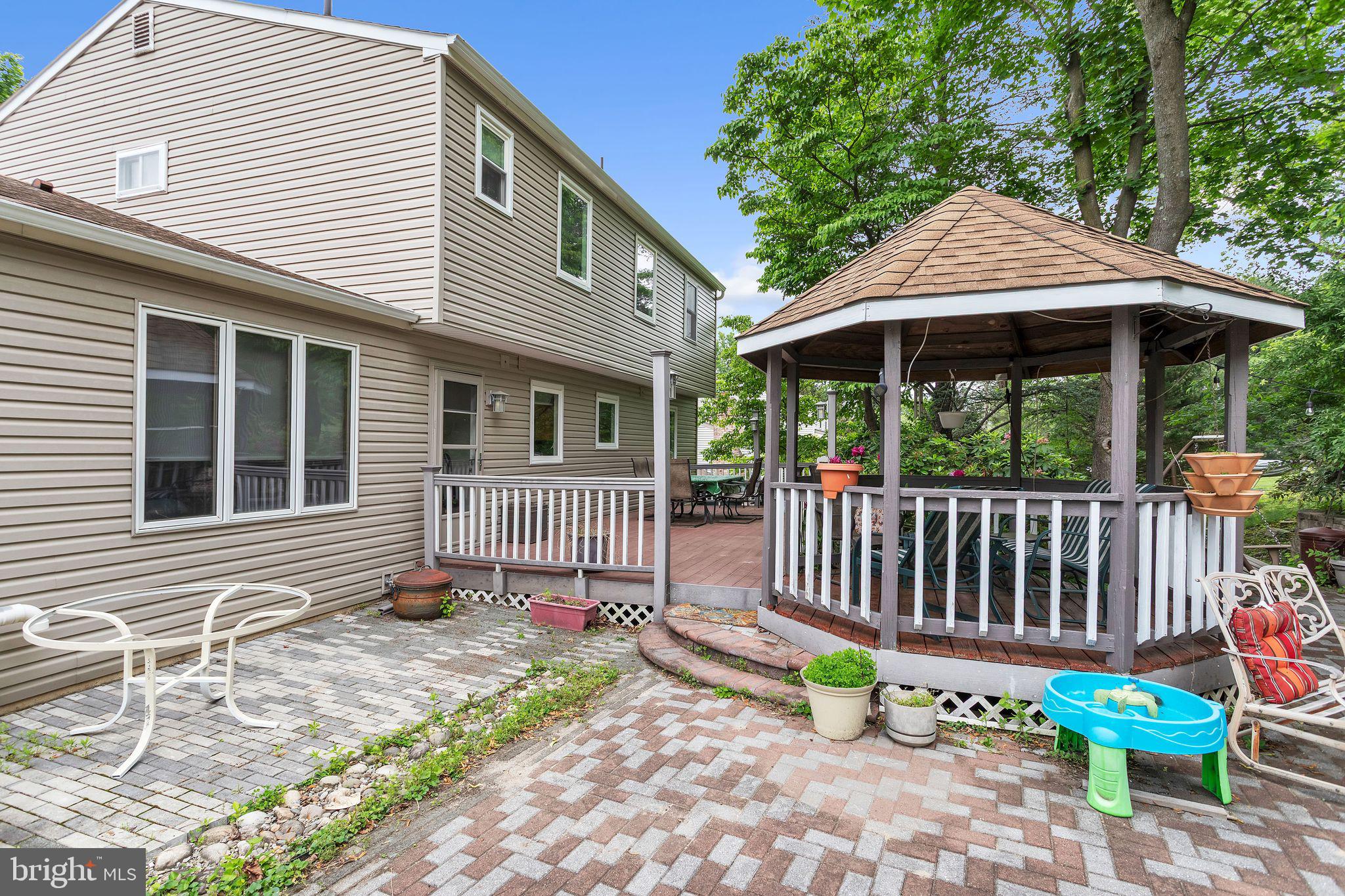 1318 WALNUT RIDGE DRIVE