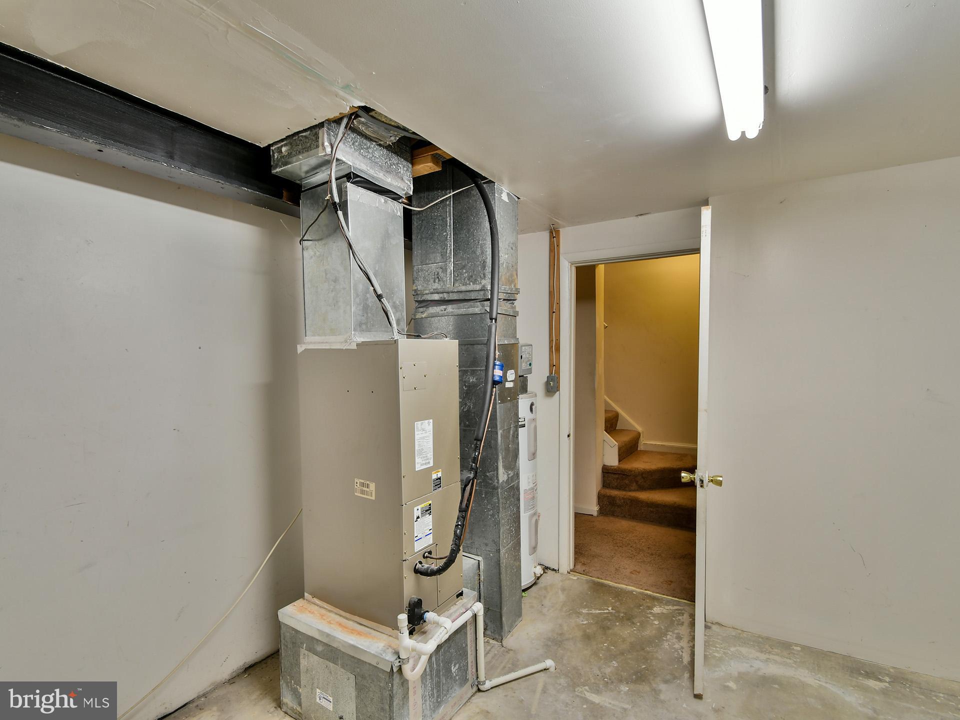 SILVER SPRING CNTRY CLUB - Residential