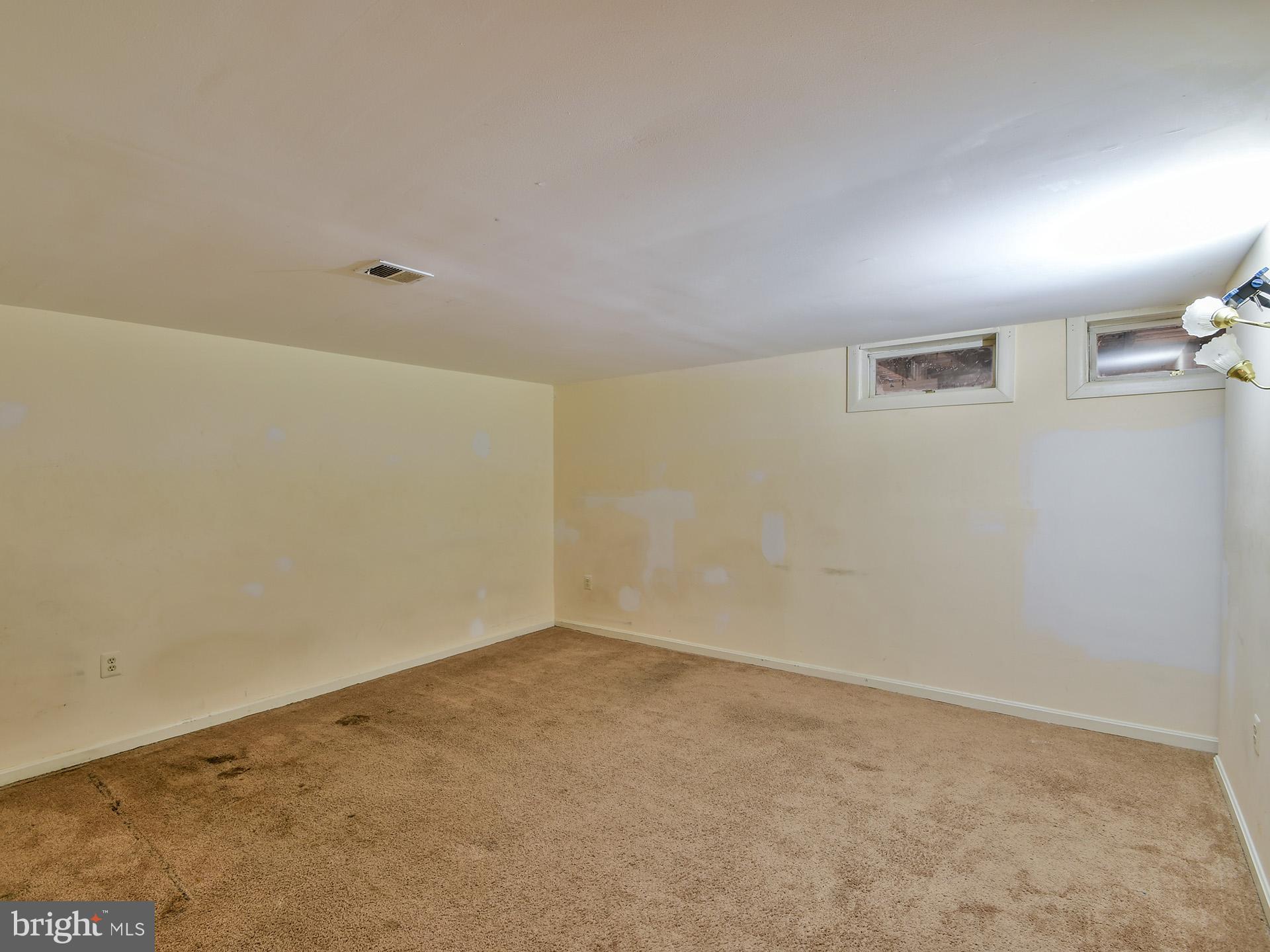 SILVER SPRING CNTRY CLUB - Residential