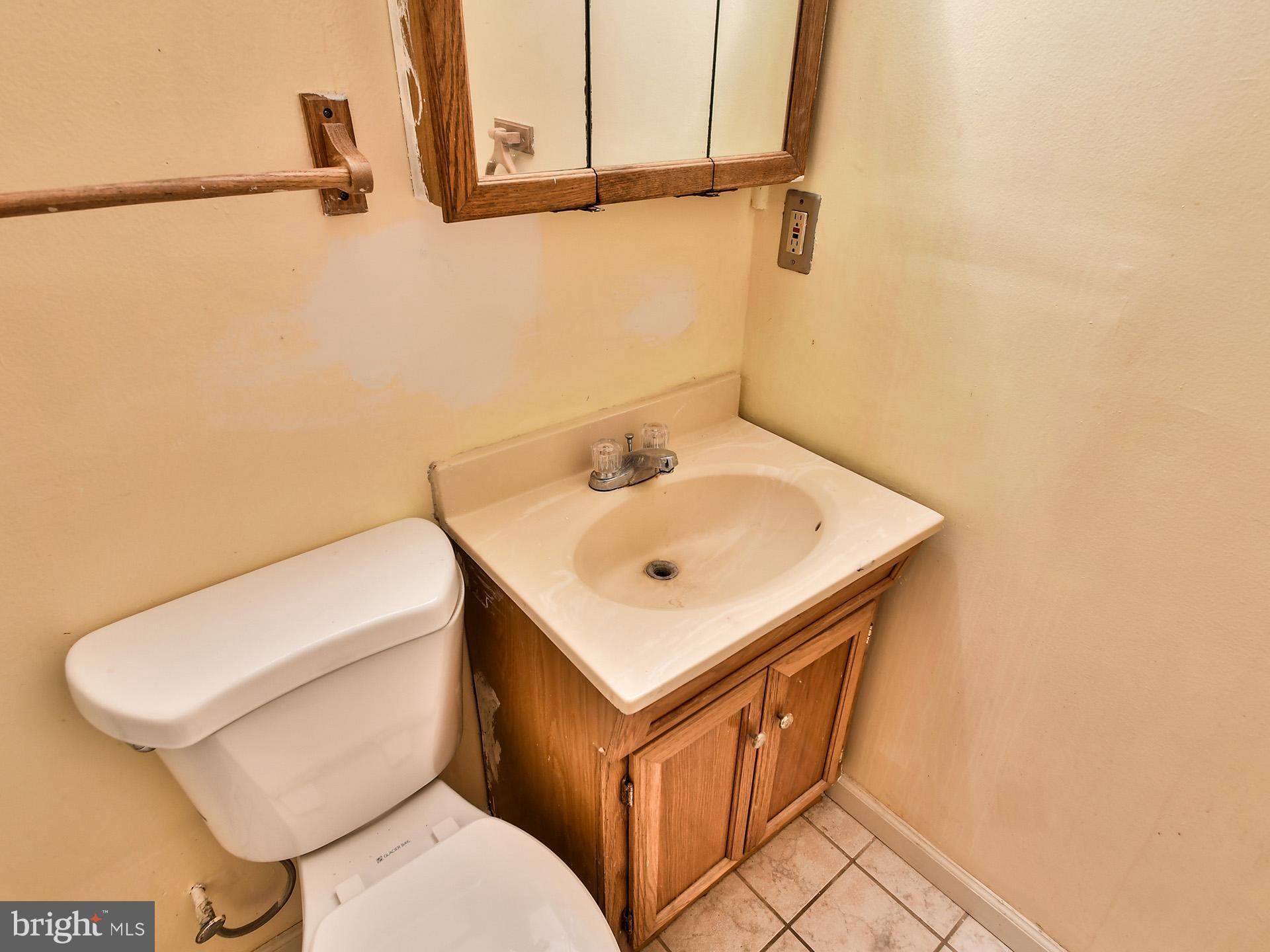 SILVER SPRING CNTRY CLUB - Residential