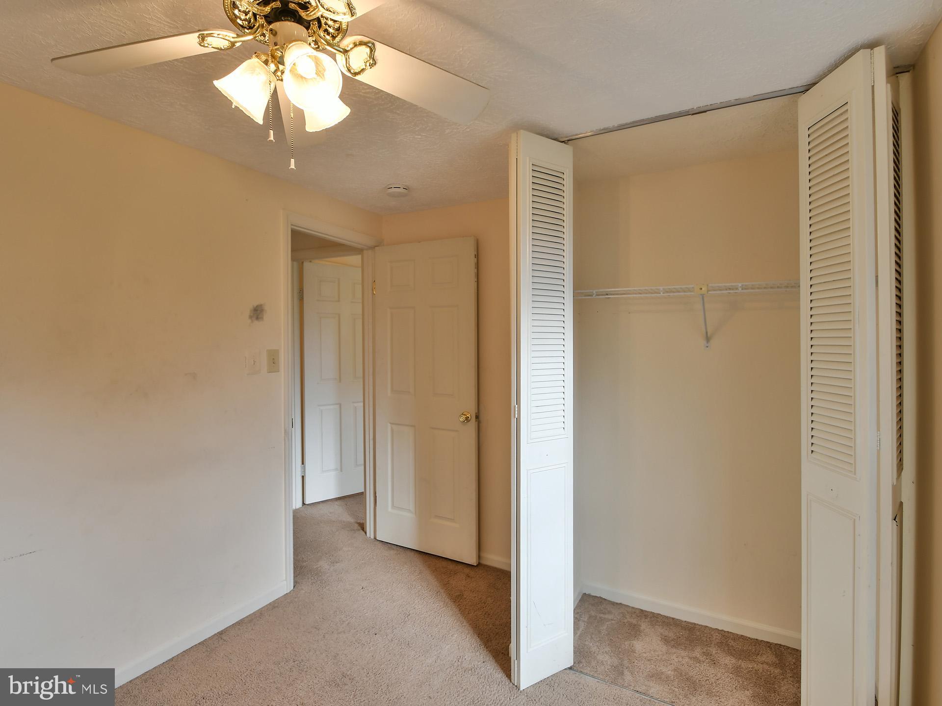 SILVER SPRING CNTRY CLUB - Residential