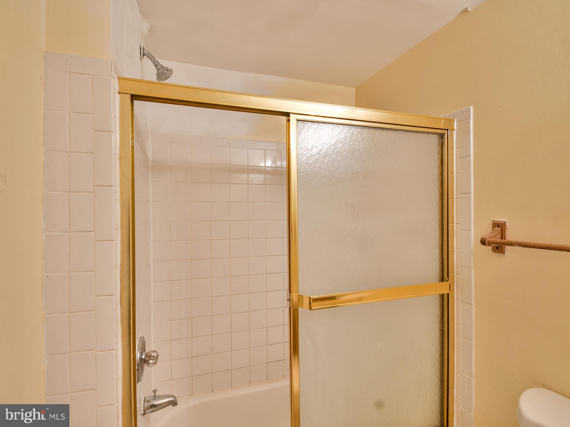 SILVER SPRING CNTRY CLUB - Residential