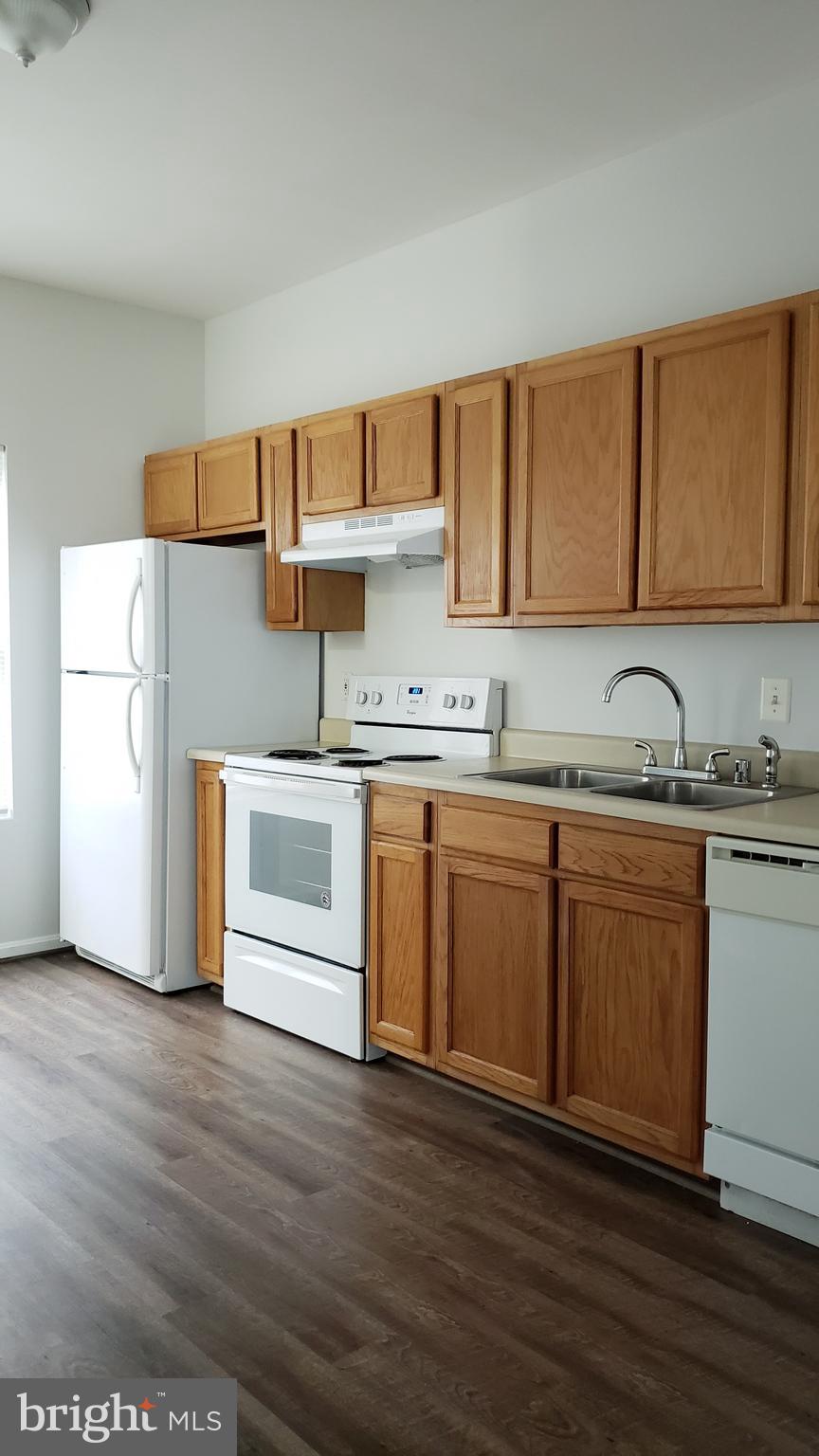 BROOKWOOD - Residential Lease