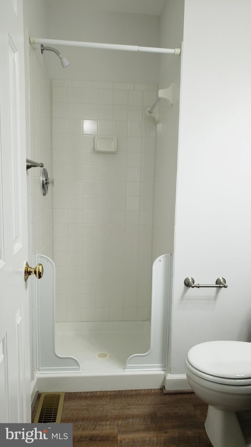 BROOKWOOD - Residential Lease