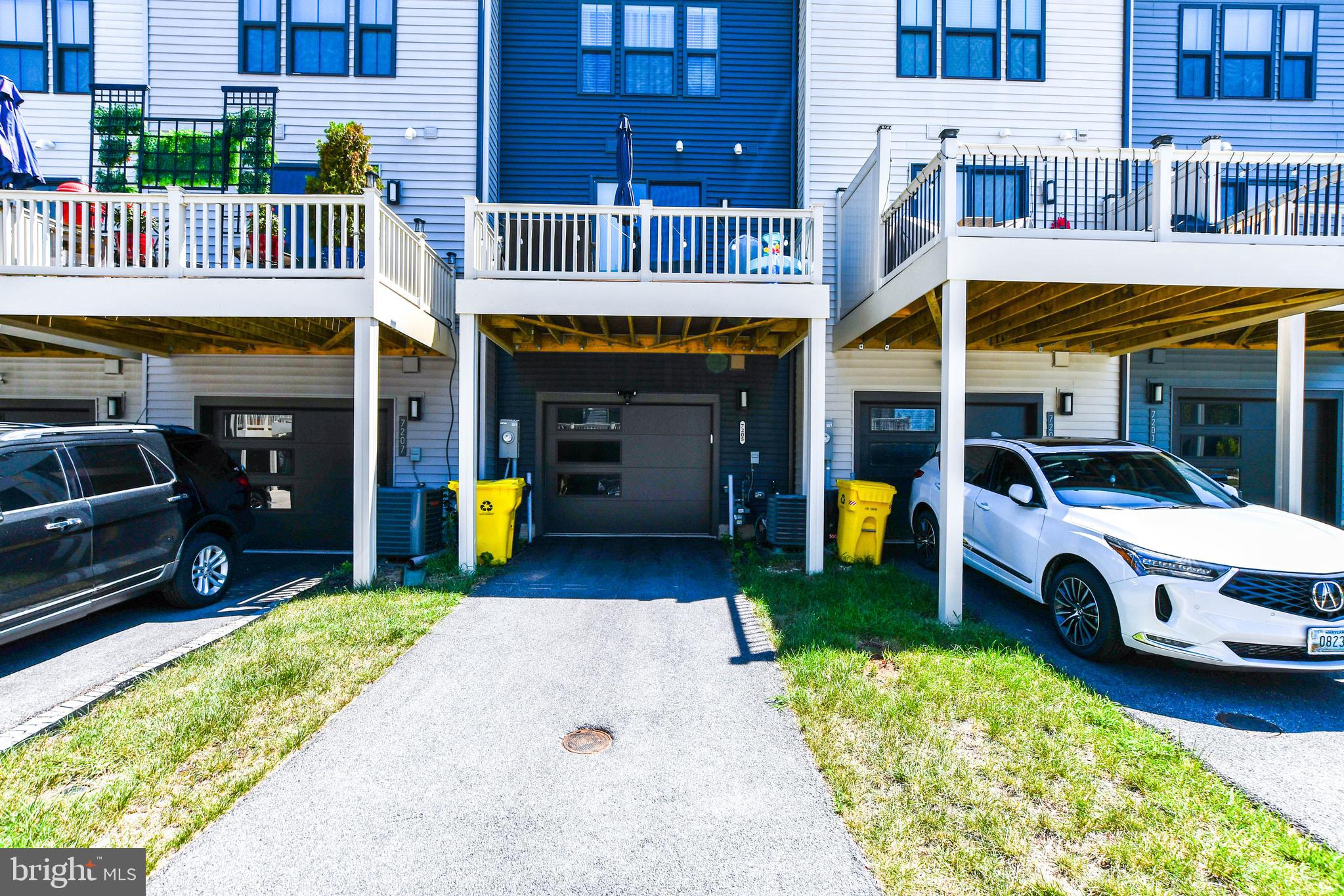 TANYARD SHORES - Residential Lease