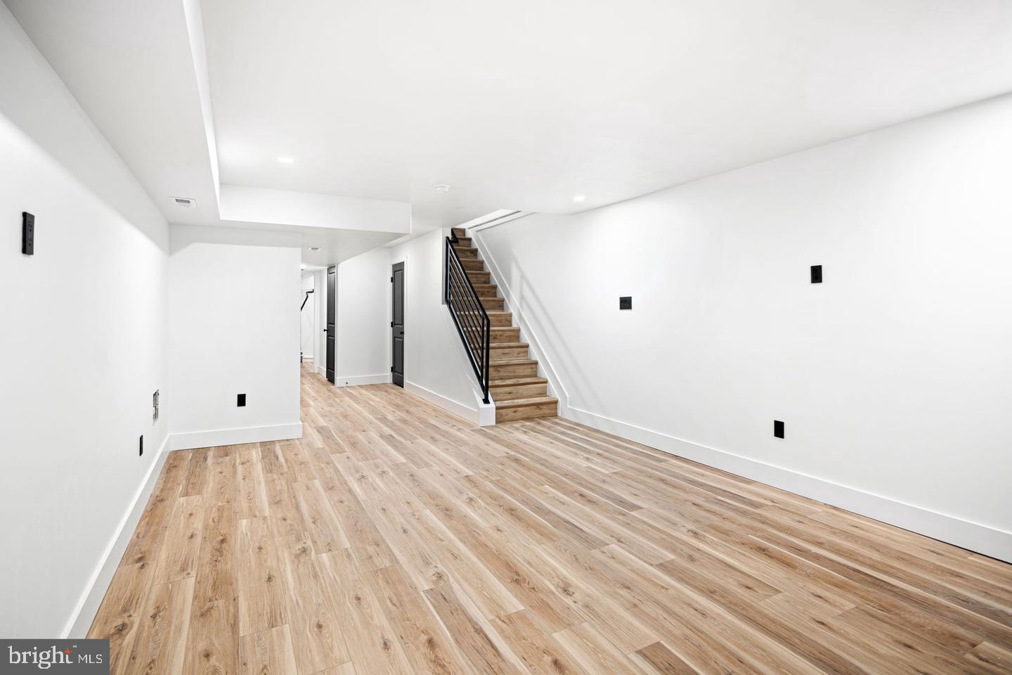 STRAWBERRY MANSION - Residential Lease