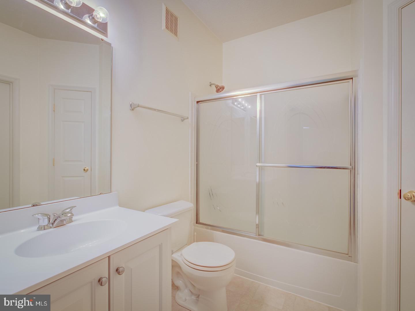 PINEY ORCHARD - Residential Lease