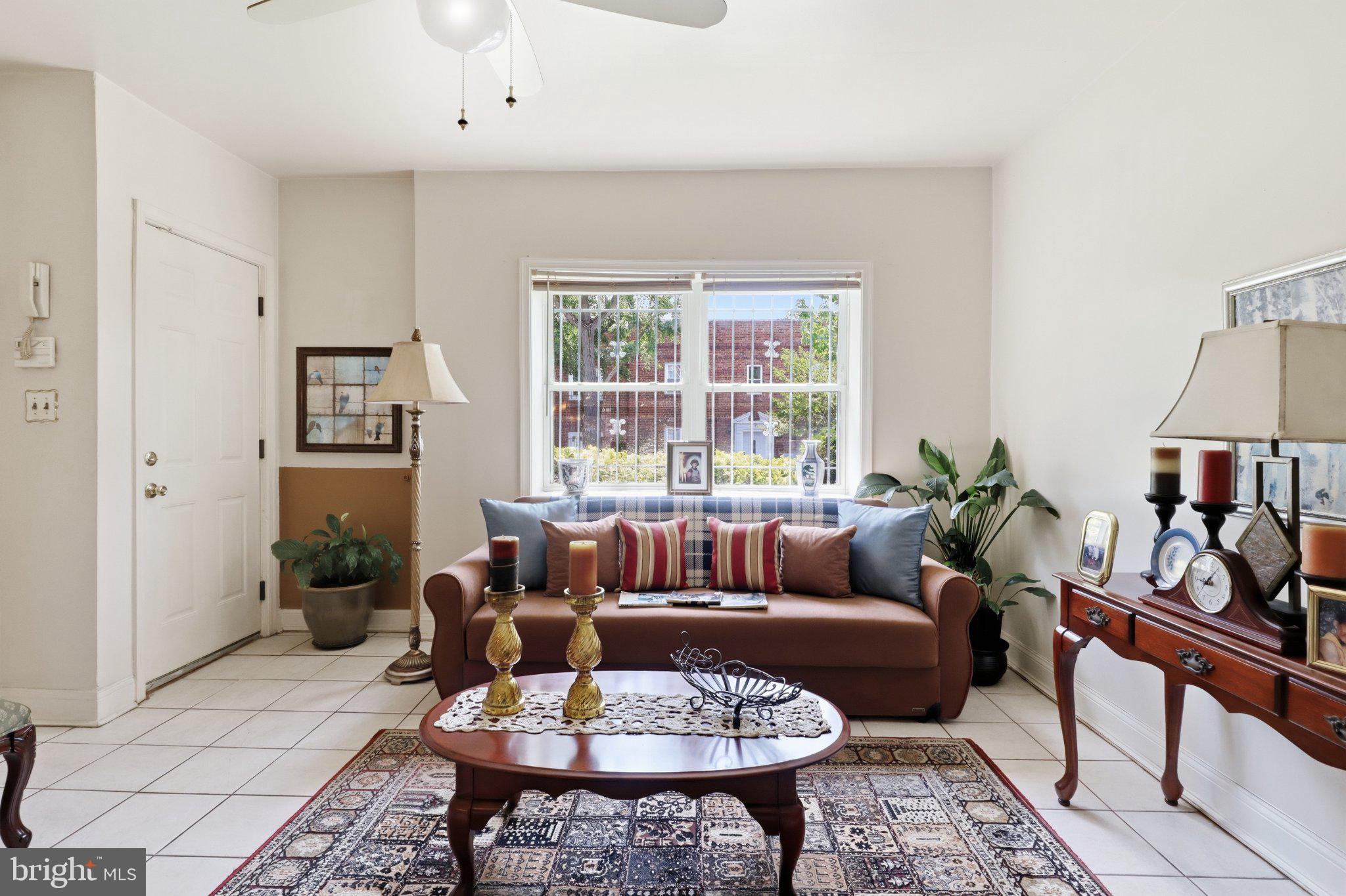 1724 CAPITOL NE
