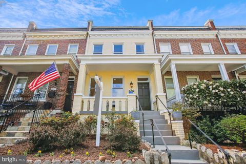 1327 D STREET NE WASHINGTON DC 20002