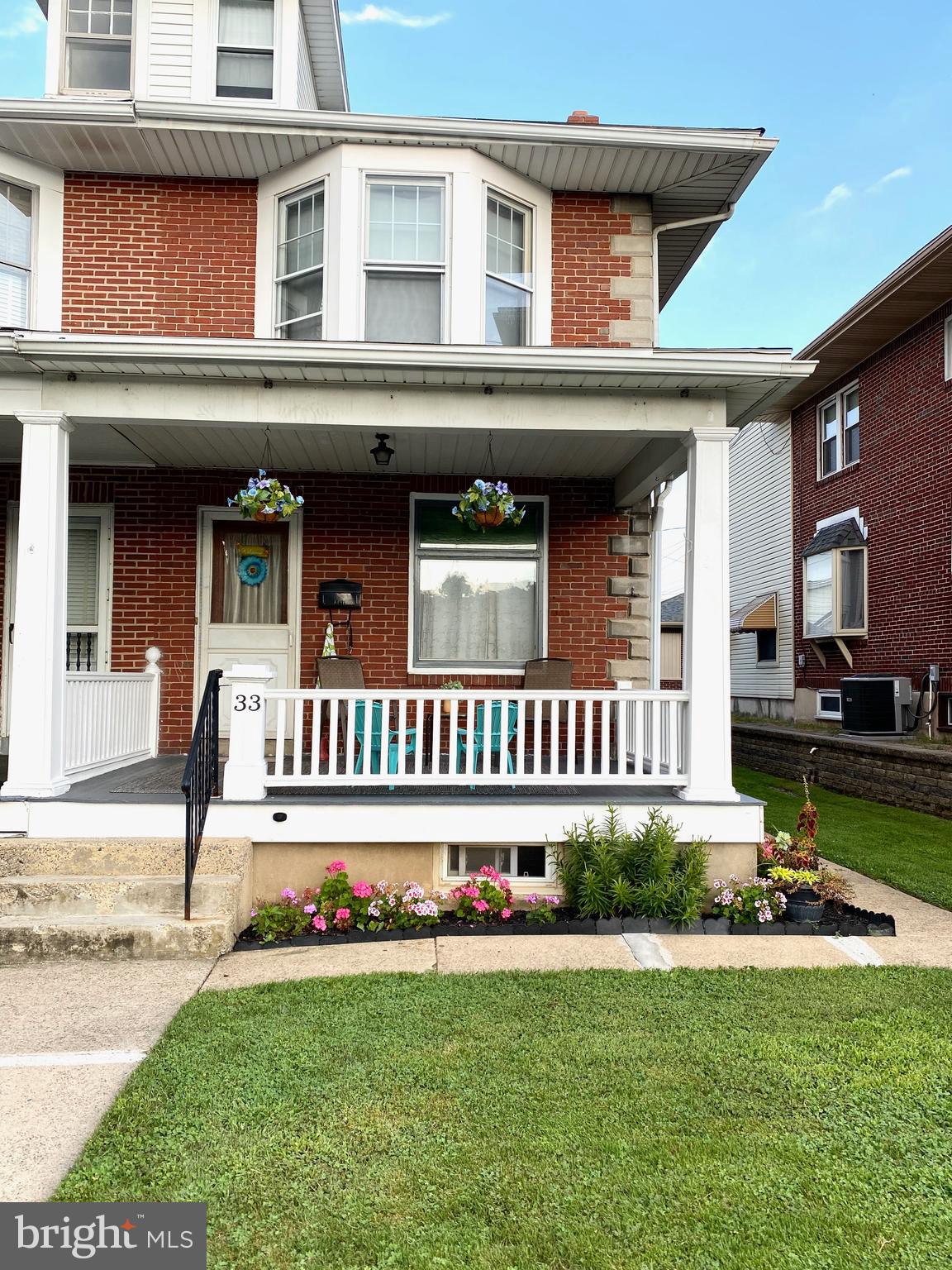 This beautifully well kept 2 full baths and 3 bedroom semi has all that you can ask for!! Space to entertain whether on the front porch/yard or rear yard along with a huge detached 2 car garage in rear... Great location and desirable schools to add!! Don't wait as this beauty will not last schedule your showing now...