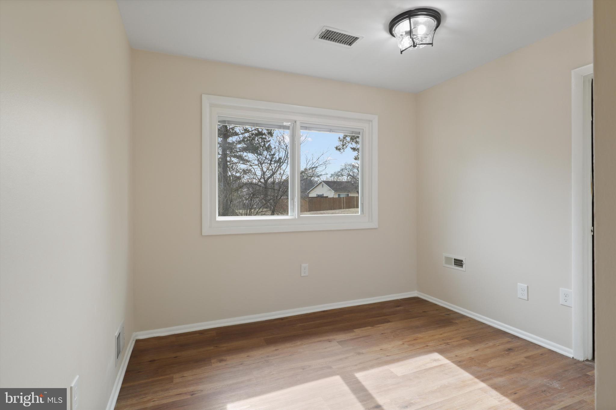 SUGARLAND RUN - Residential Lease