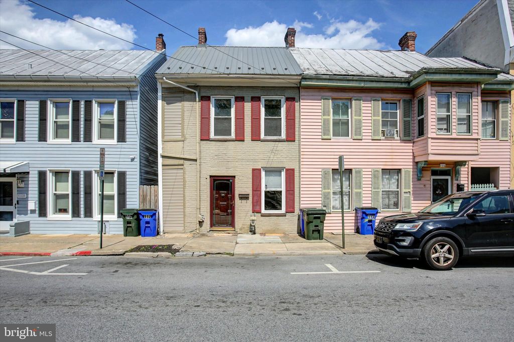 Photo of 114 E Antietam Street E, HAGERSTOWN, MD 21740 (MLS # MDWA2035332)