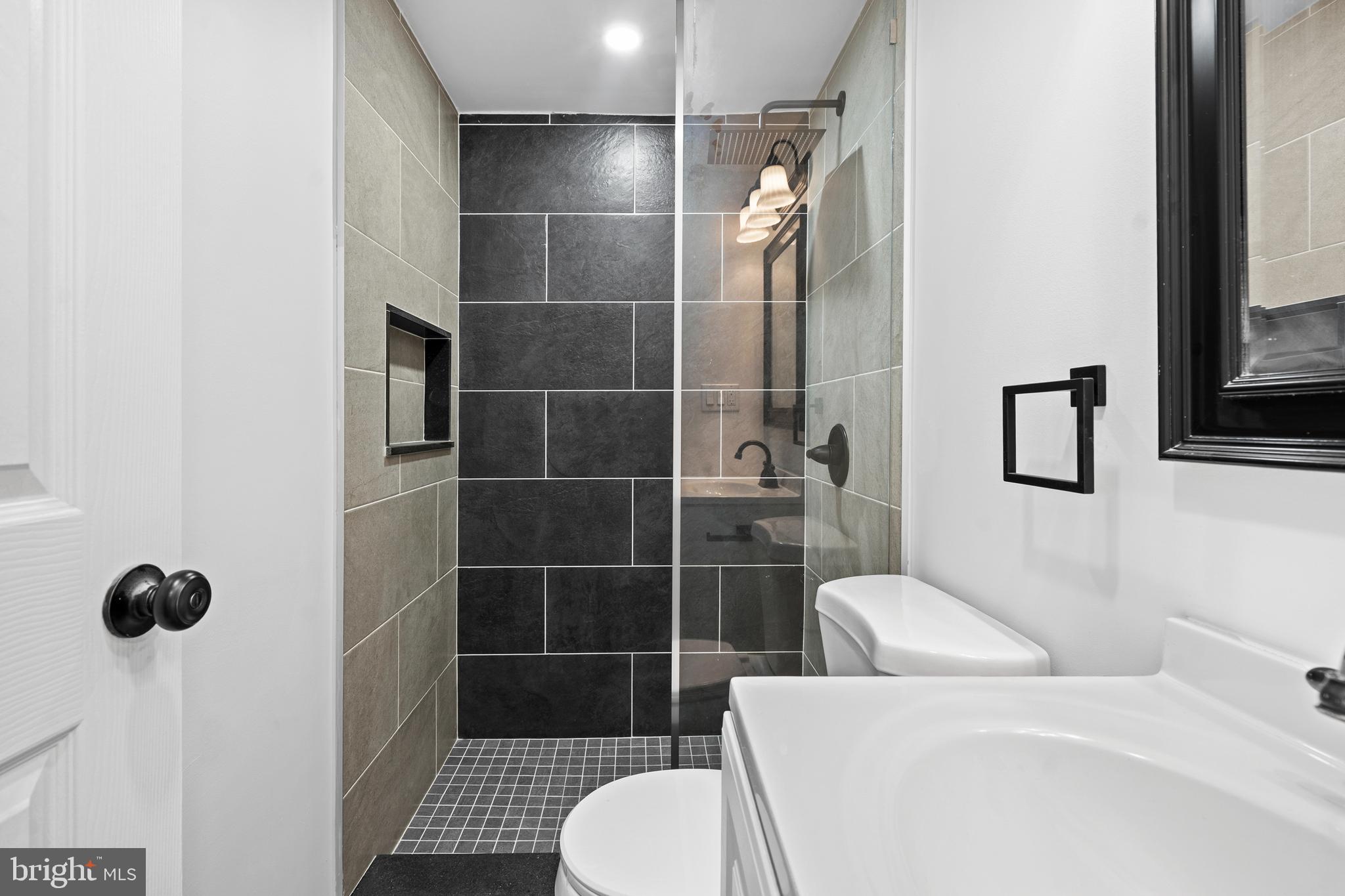 NORRISTOWN - Residential