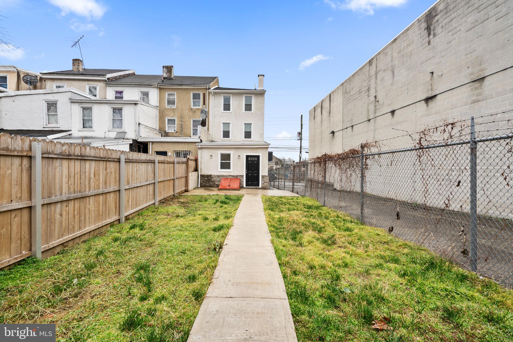 NORRISTOWN - Residential