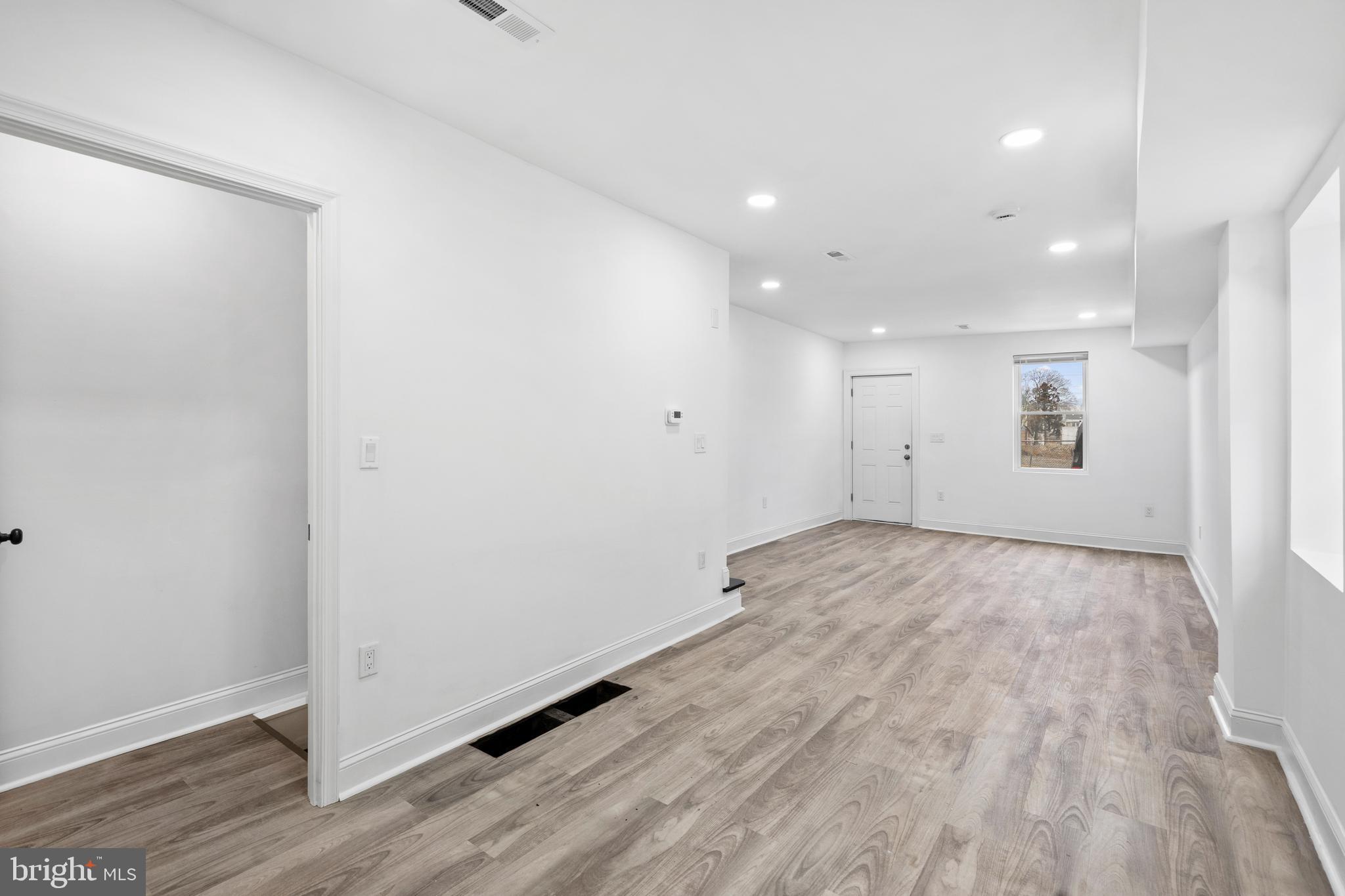 NORRISTOWN - Residential