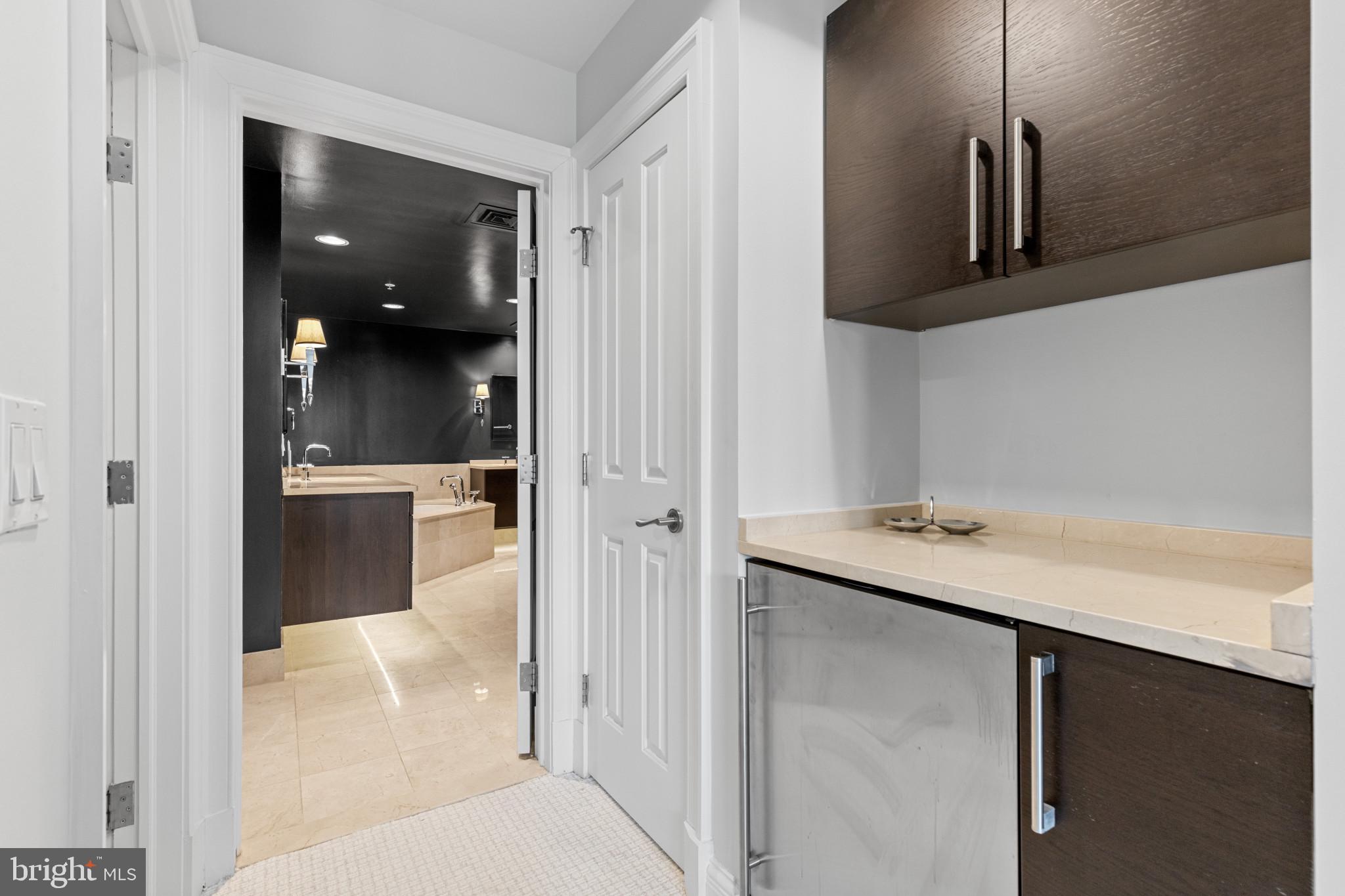 INNER HARBOR - Residential Lease