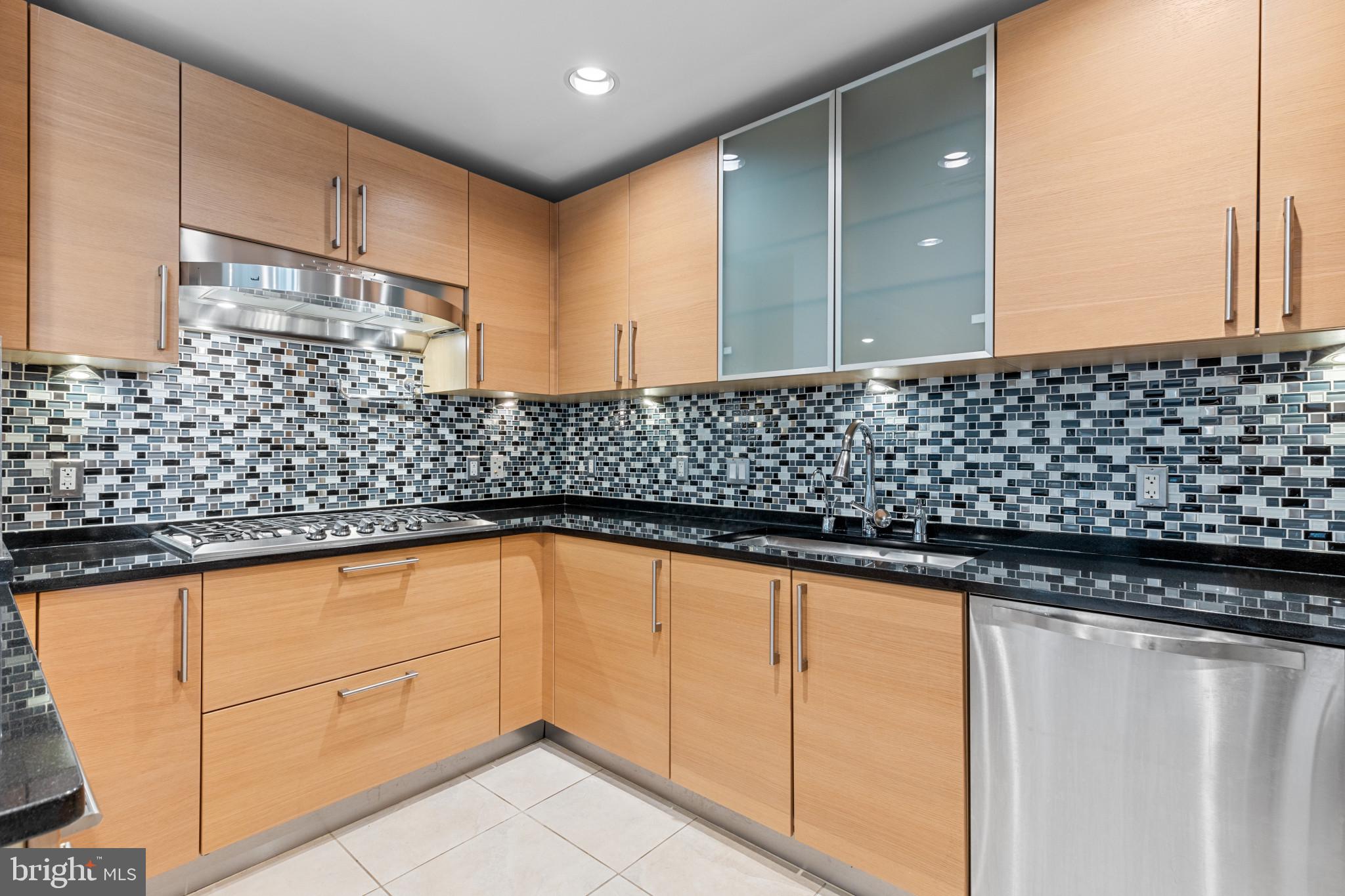 INNER HARBOR - Residential Lease