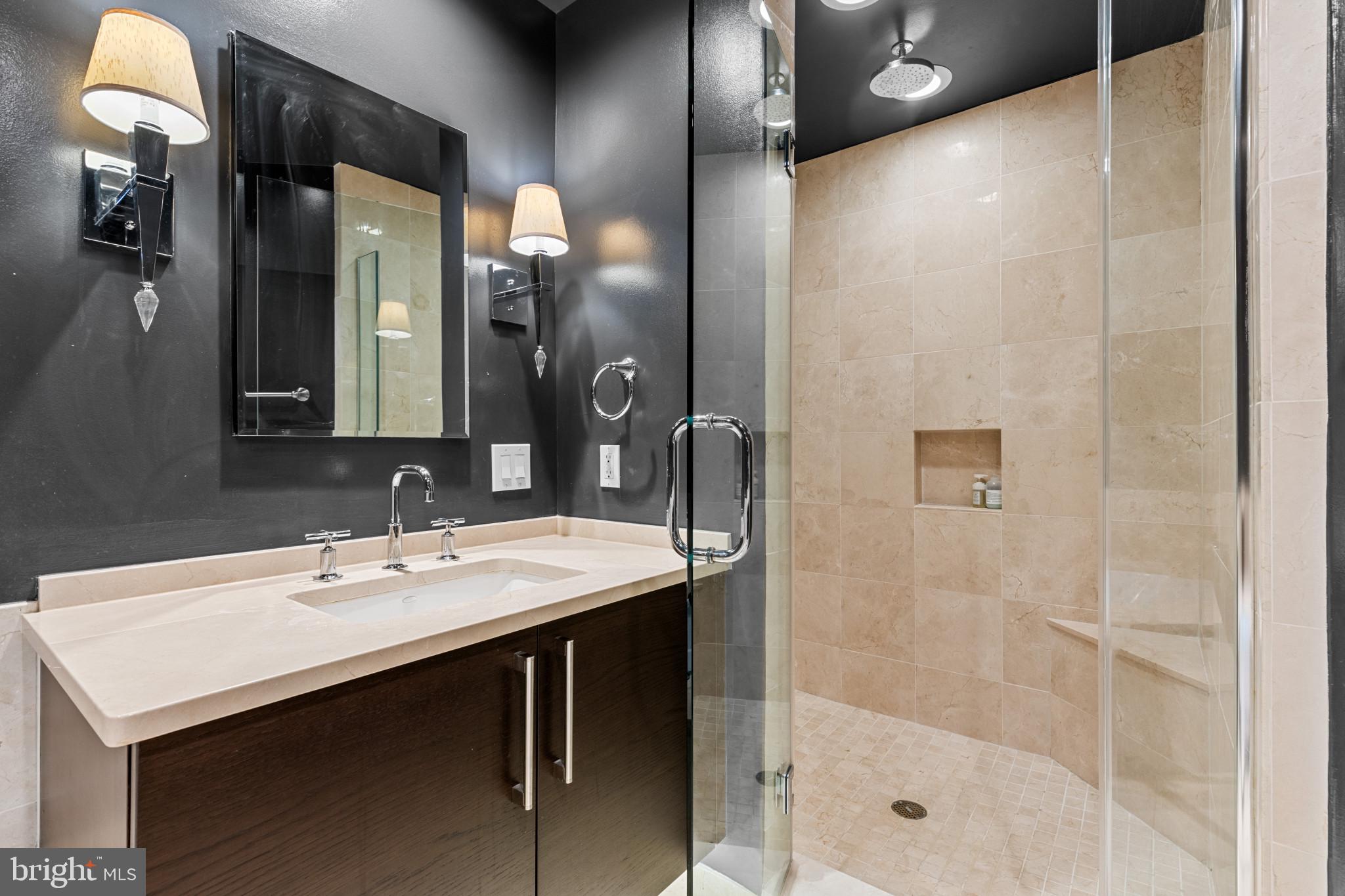 INNER HARBOR - Residential Lease